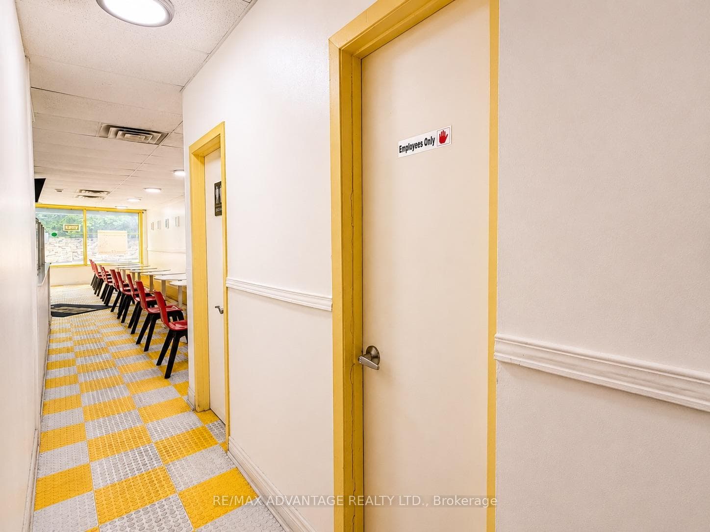 1131 Richmond Street photo 10