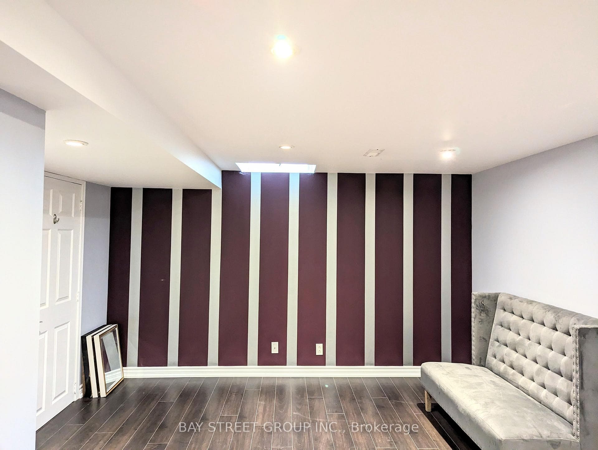 6 Queensway Drive photo 27