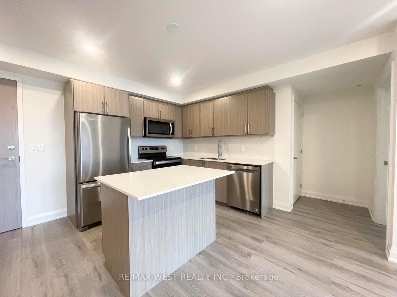 58 Lakeside Terrace Unit 301 photo 4
