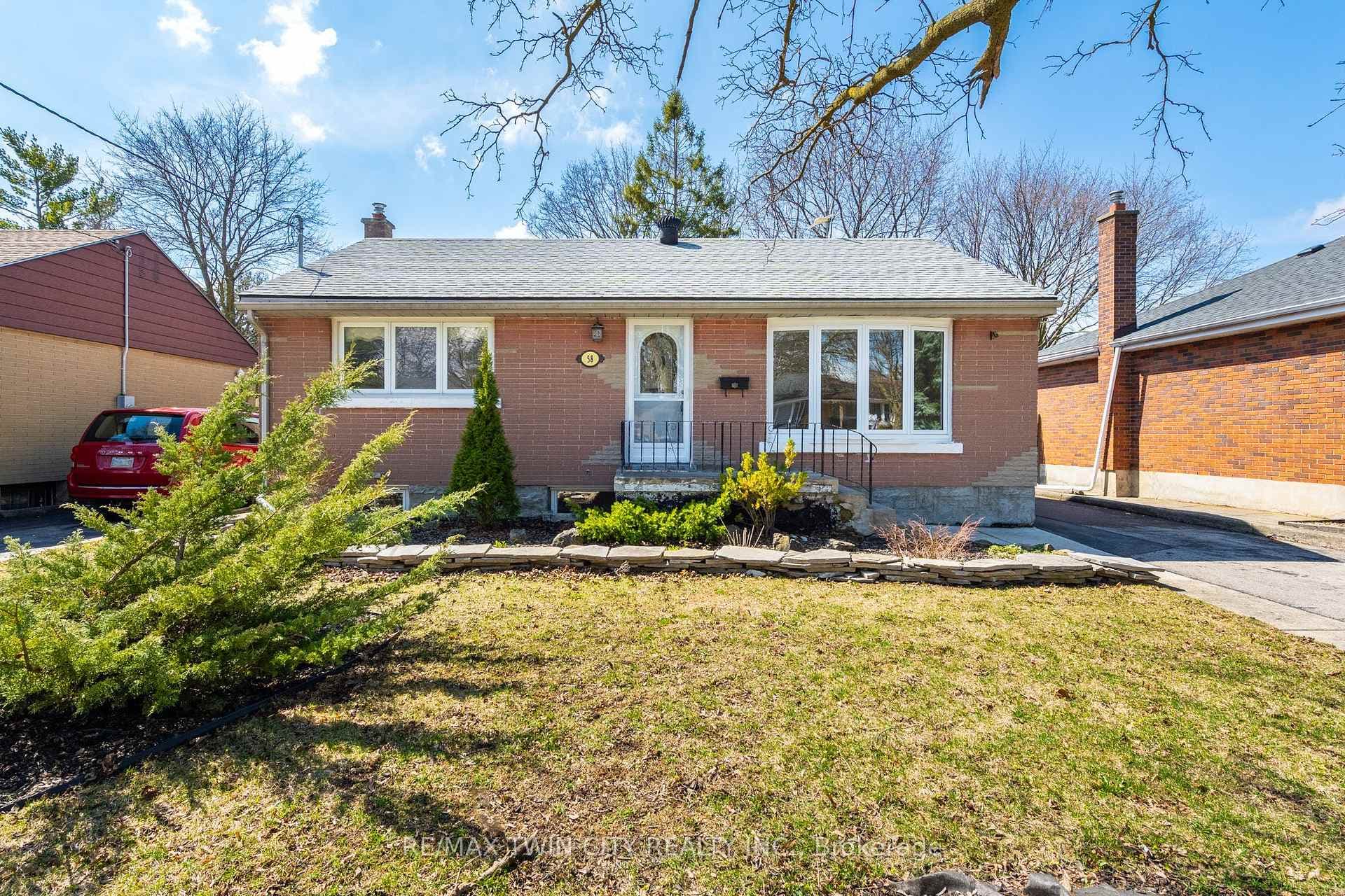 58 LOWREY Avenue photo 1