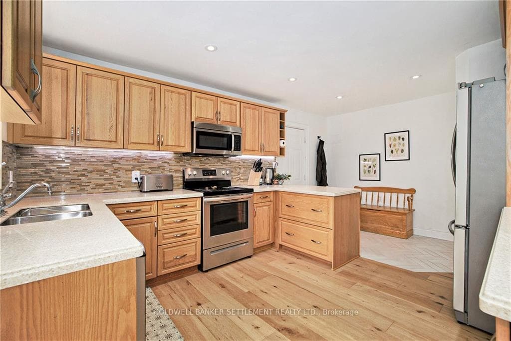126 KAREN Lane photo 10