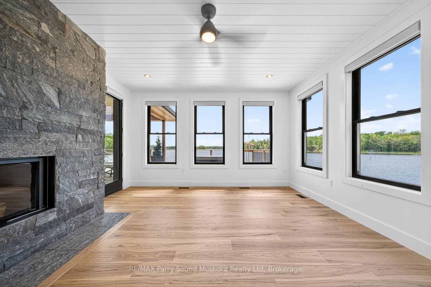 32 A11 Island photo 45