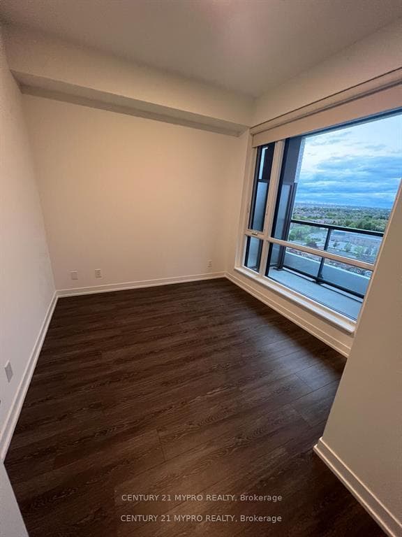 7950 Bathurst Street Unit 1205 photo 5