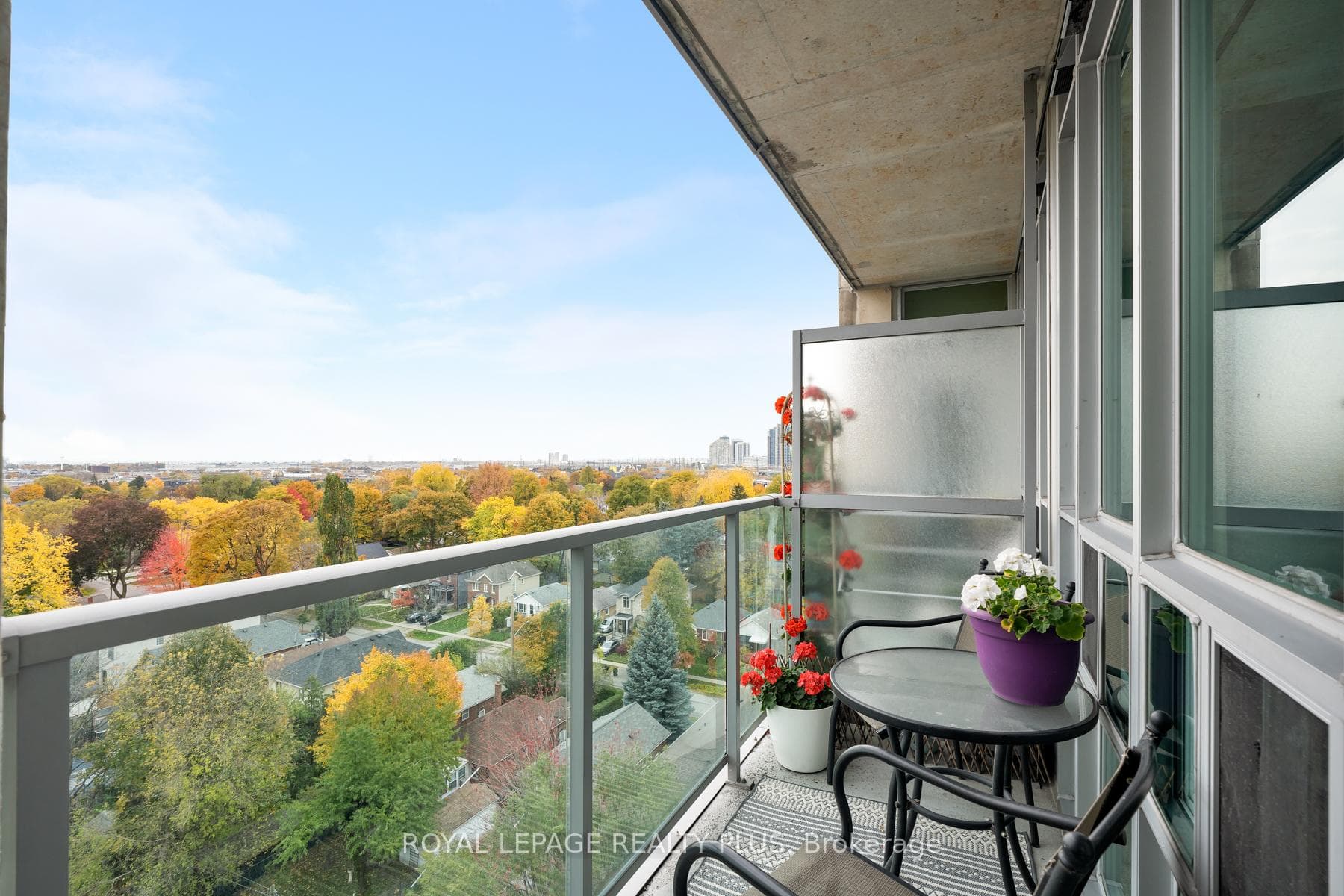 3391 Bloor Street Unit 907 photo 29