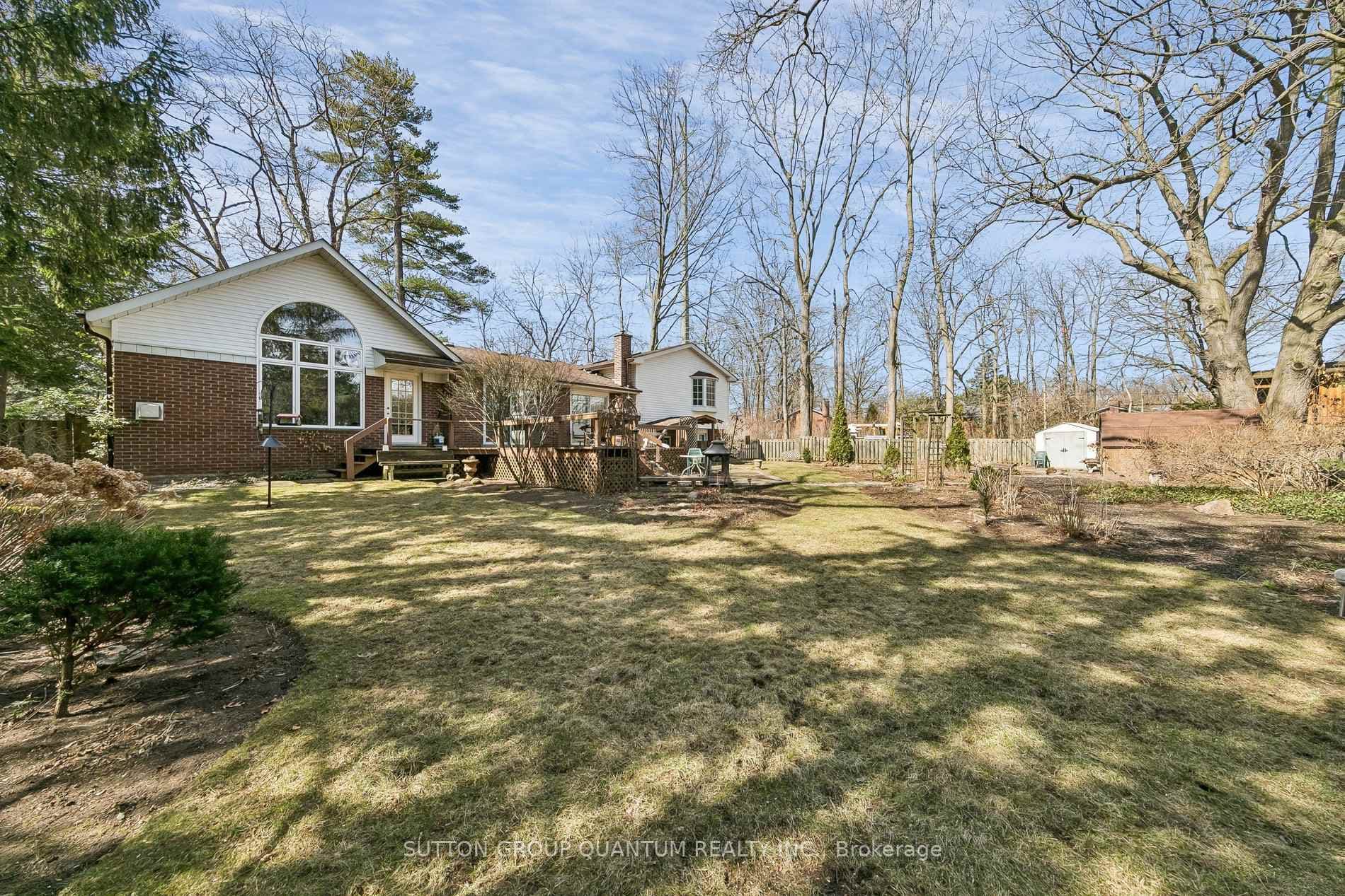 1431 Queen Victoria Avenue photo 40