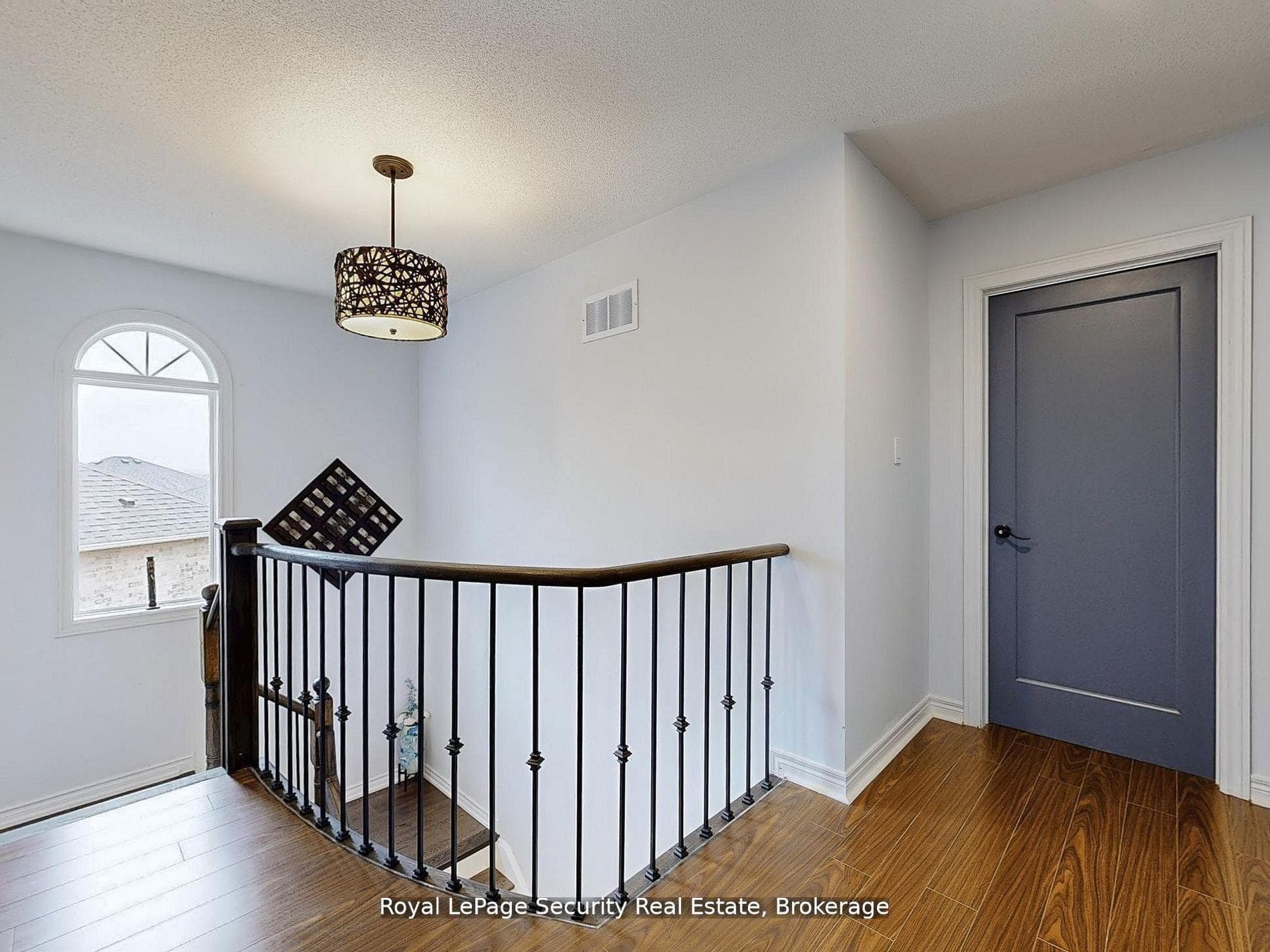 128 Daiseyfield Crescent photo 24