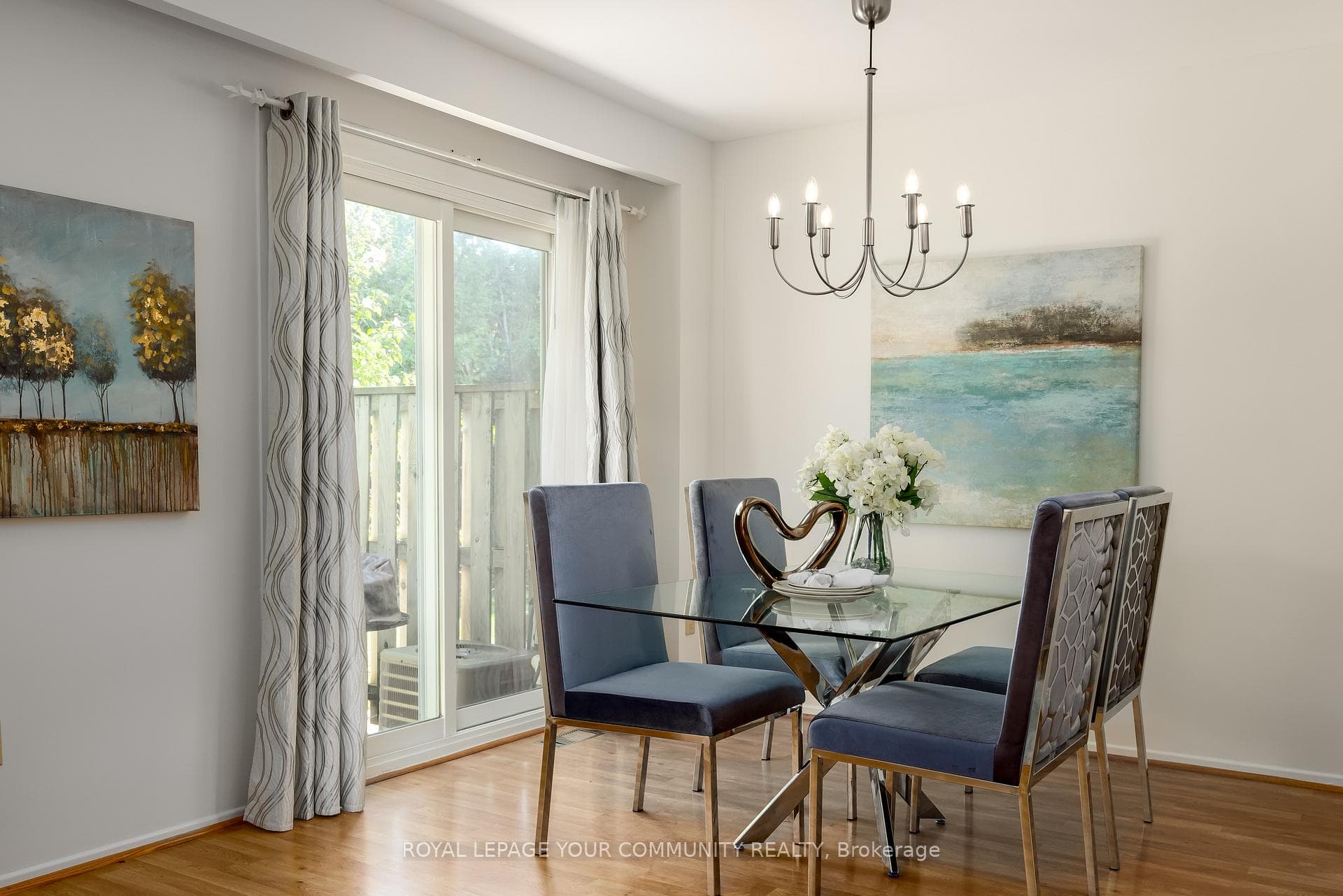 74 Knightsbridge Way photo 8