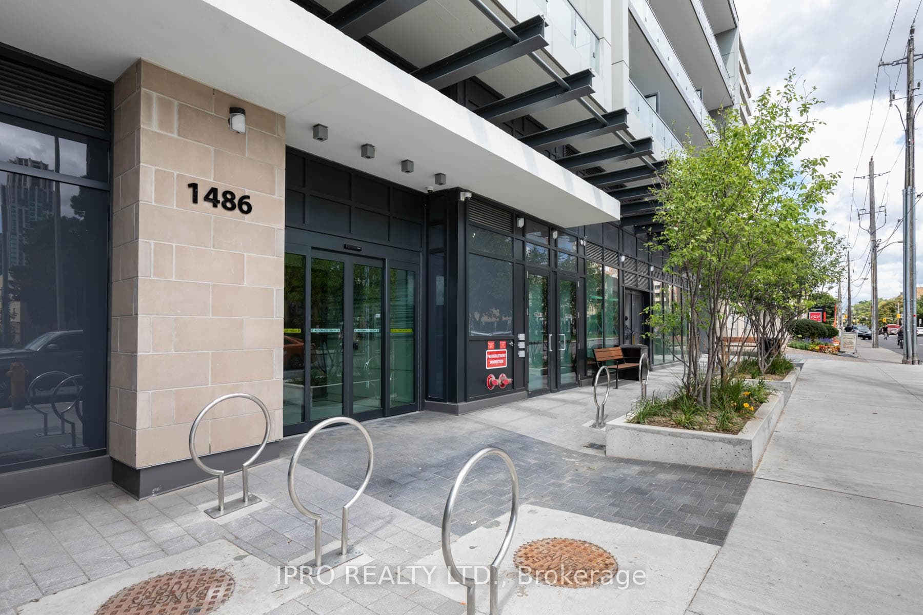 1486 Bathurst Street Unit 1104 photo 7