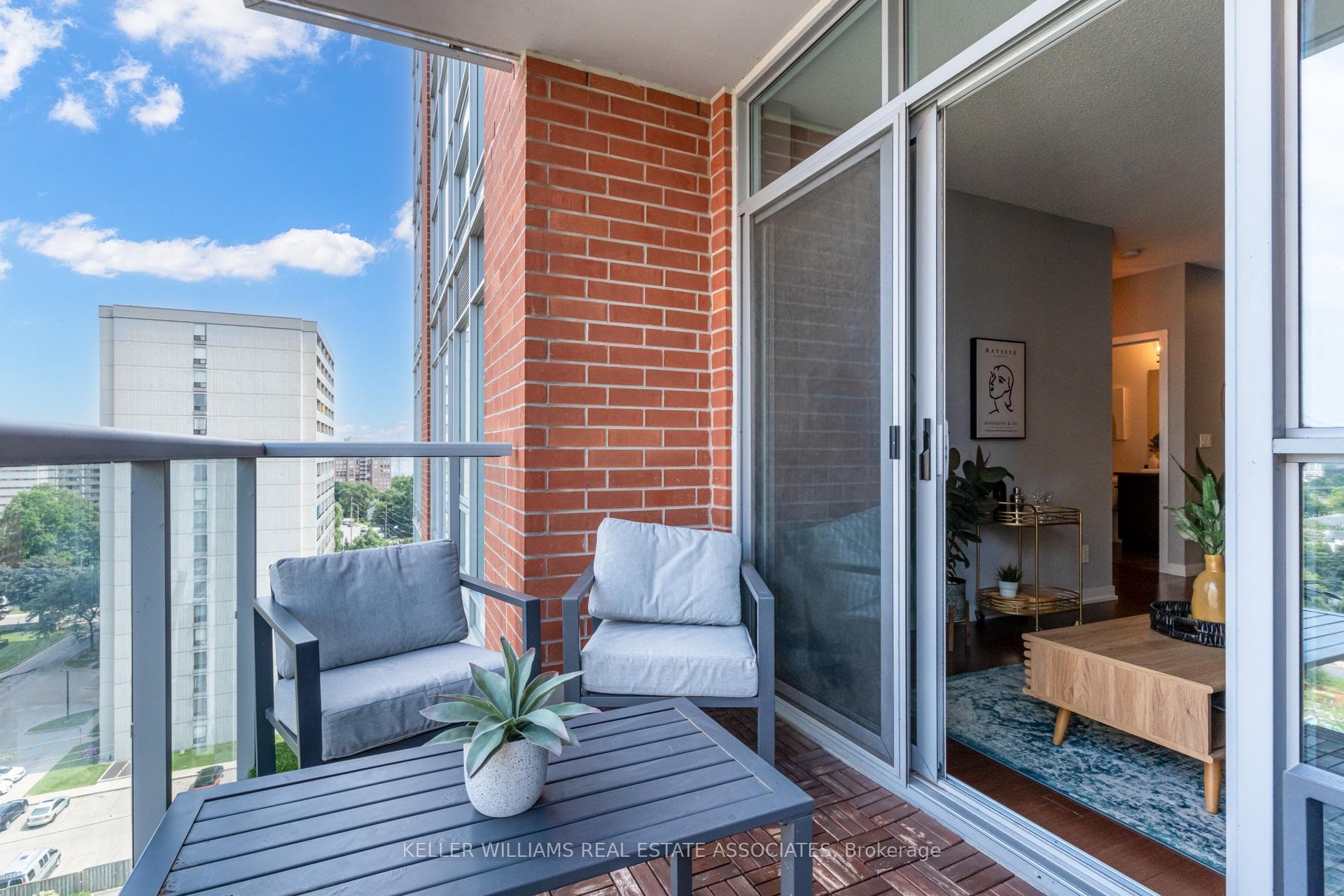 551 Maple Avenue Unit 1108 photo 18