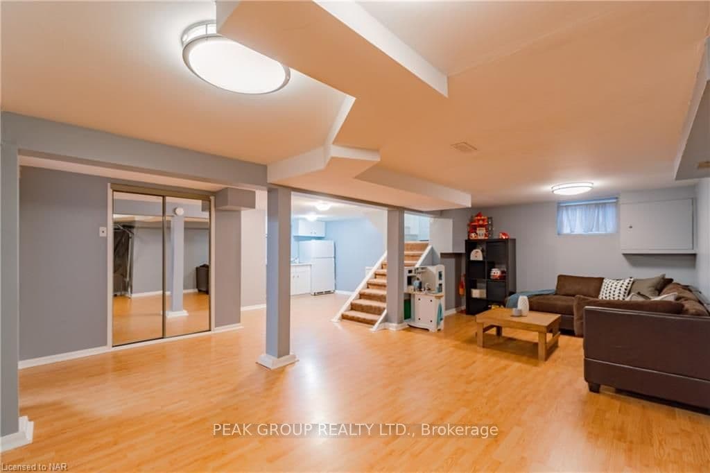 2862 DORCHESTER Road photo 19