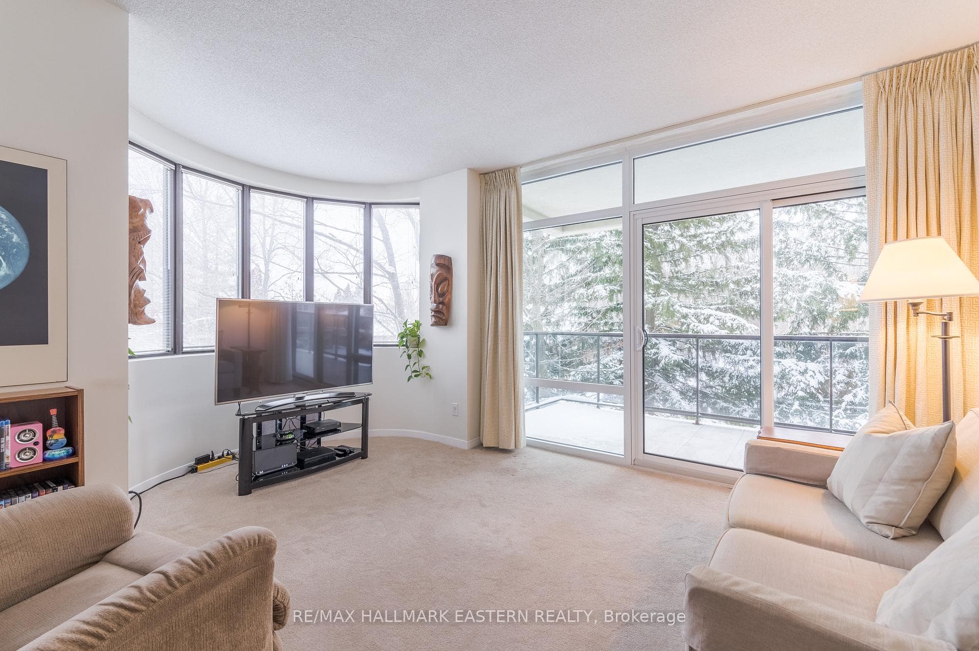 1818 Cherryhill Road Unit 302 photo 16