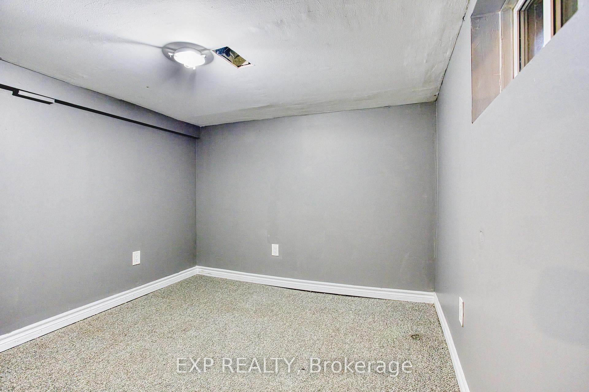 35 Niagara Street photo 15