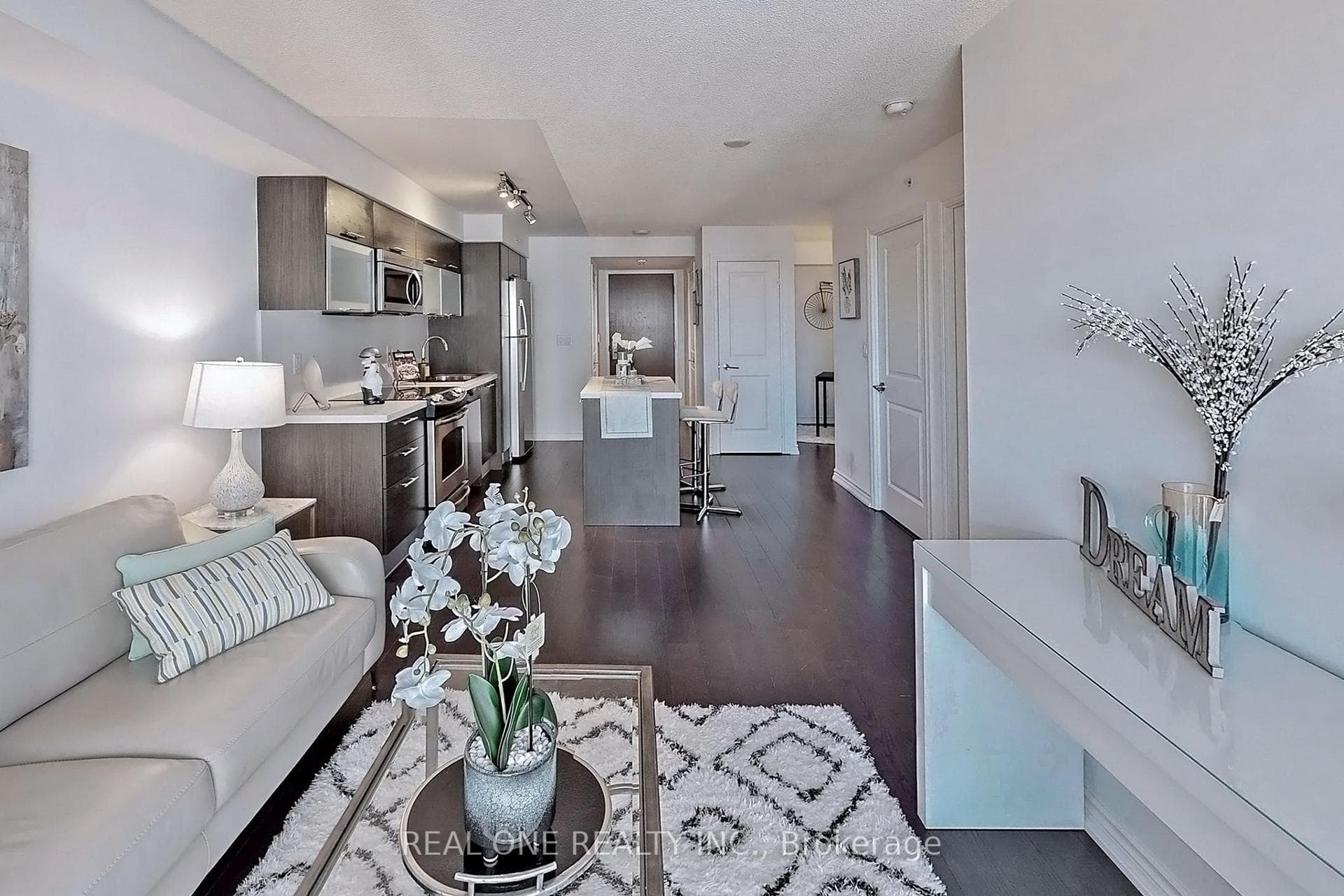 386 Yonge Street Unit 805 photo 14