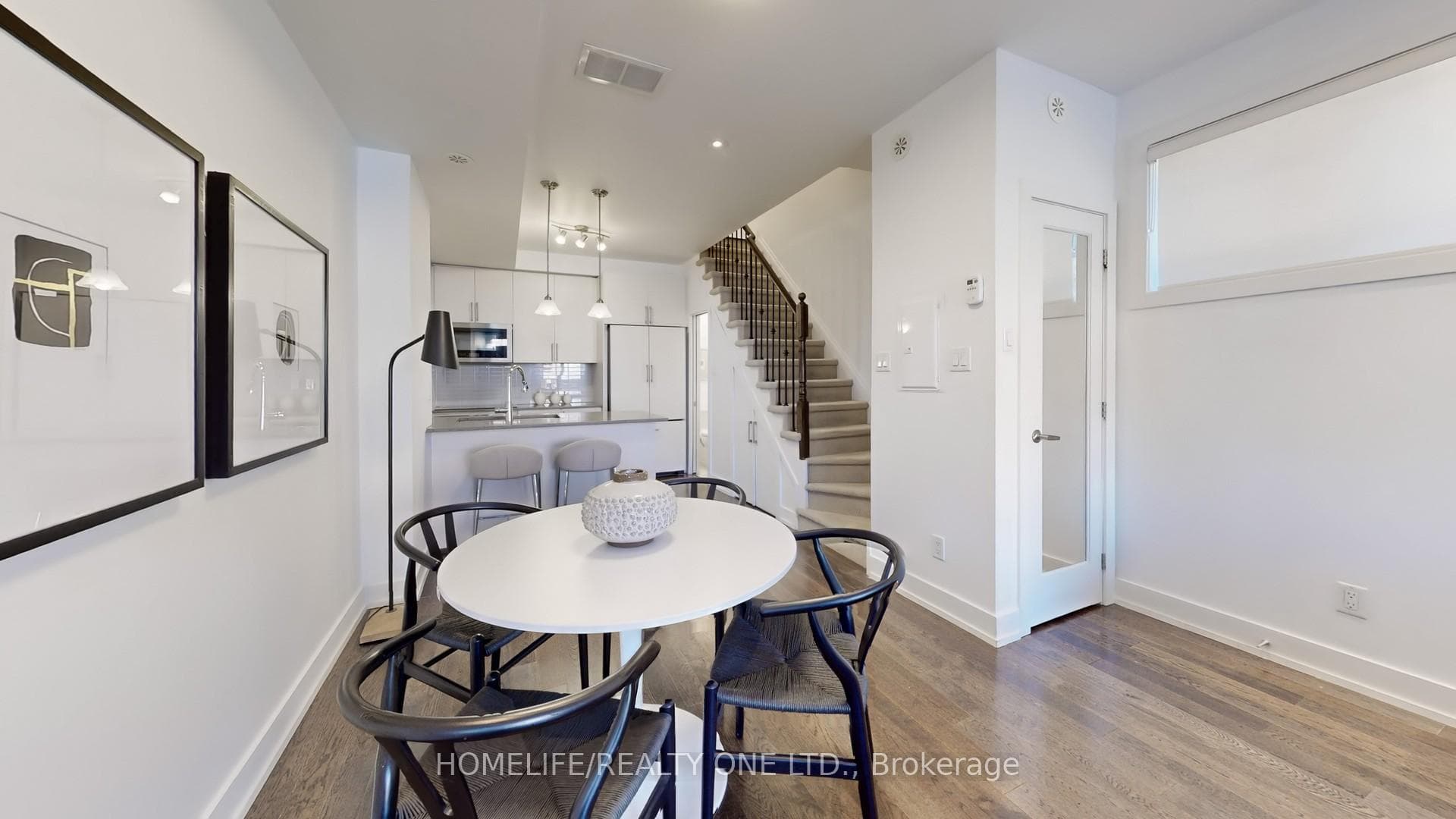 1072 Lansdowne Avenue photo 10