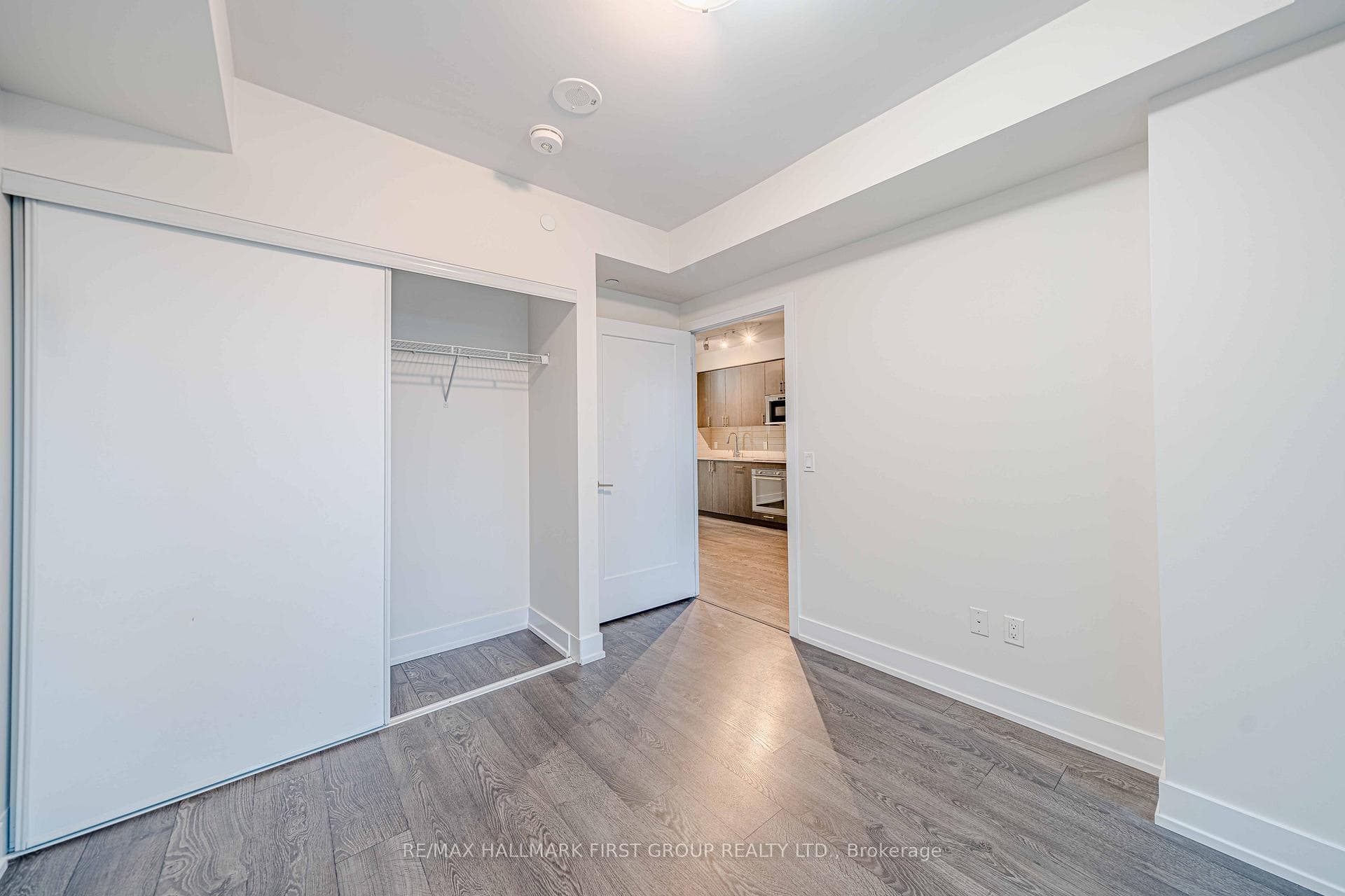 2550 Simcoe Street Unit 311 photo 24