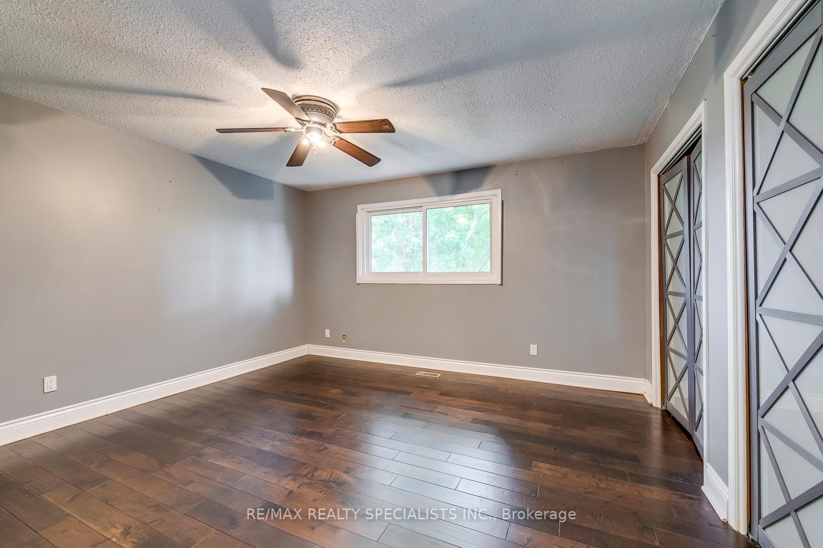 1582 Hermant Court photo 16