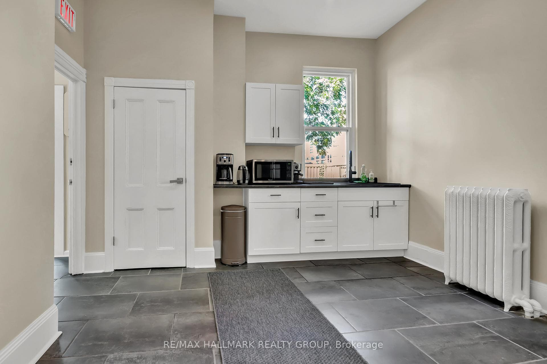 Main floor kitchen
