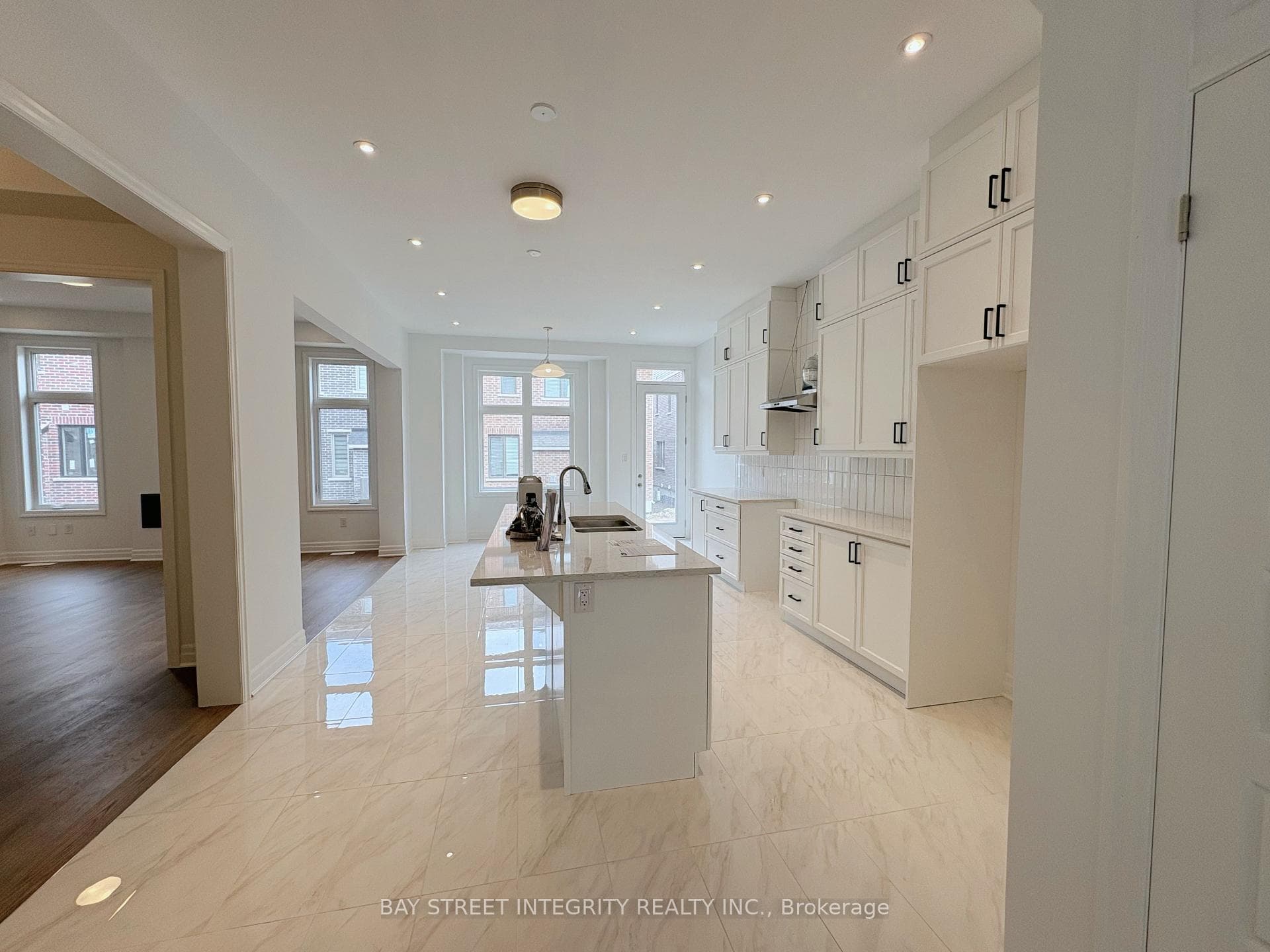 6 Spring Oak Crescent photo 6