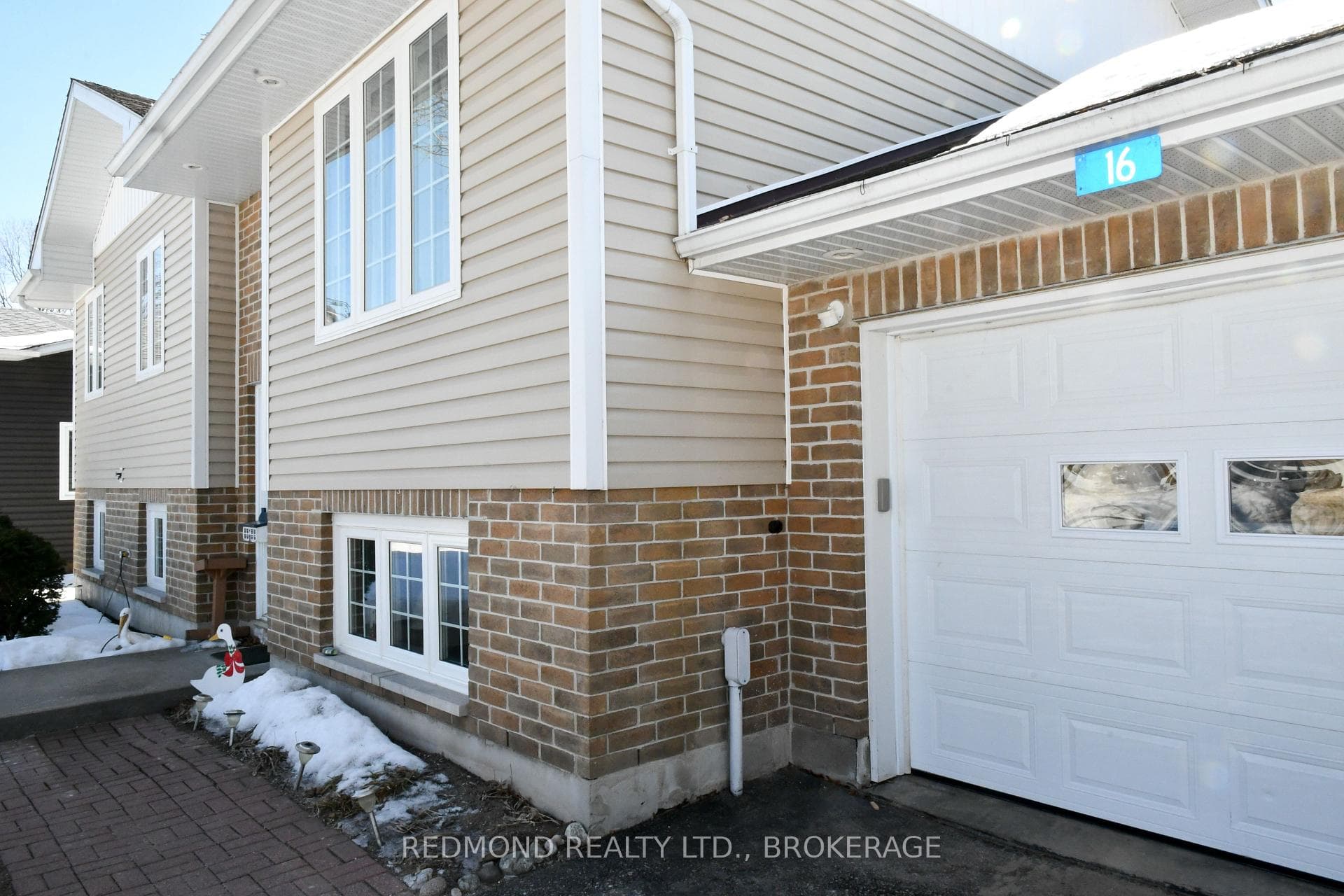 16 FREDERICK Street photo 3