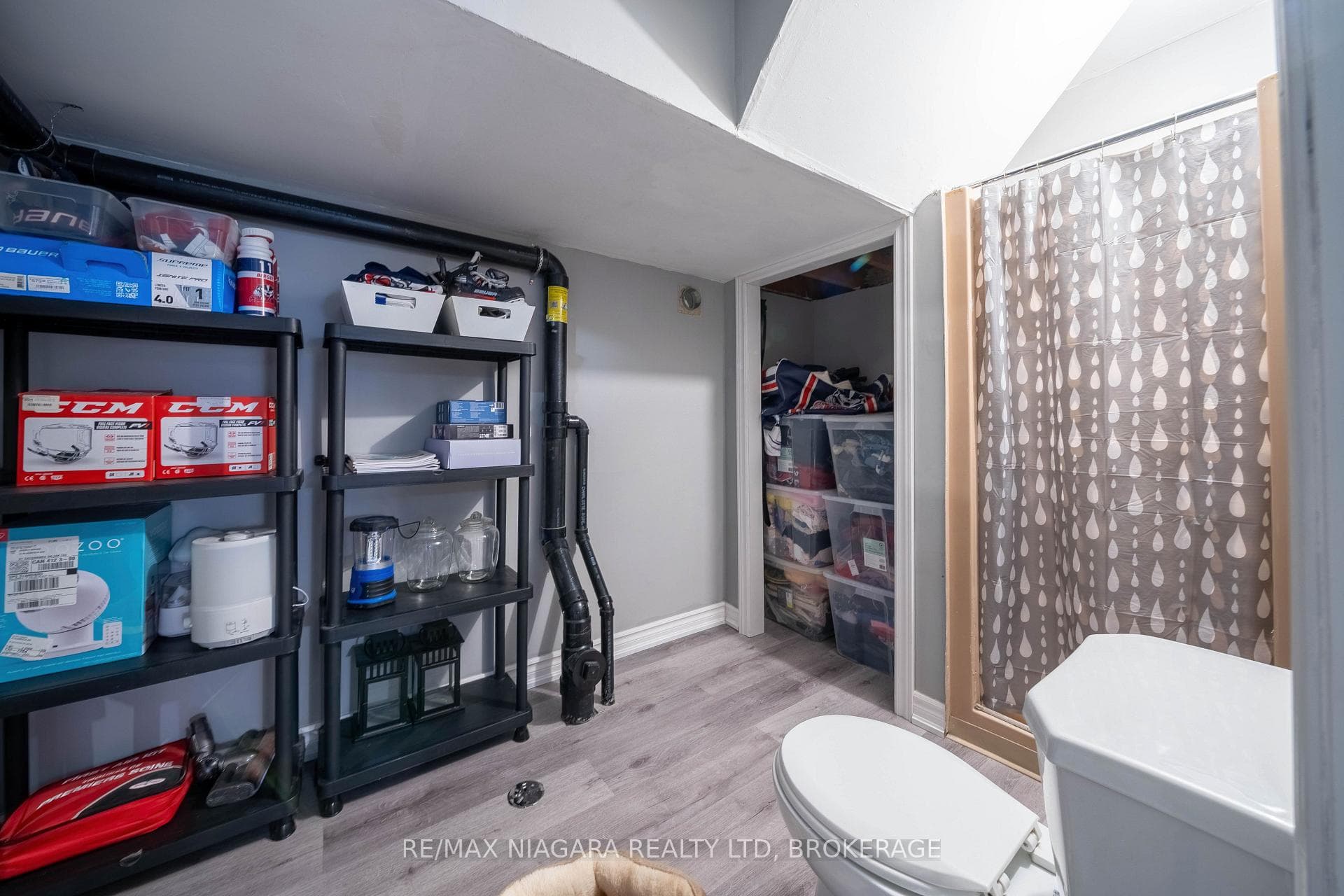 33 Bloomfield Avenue photo 31