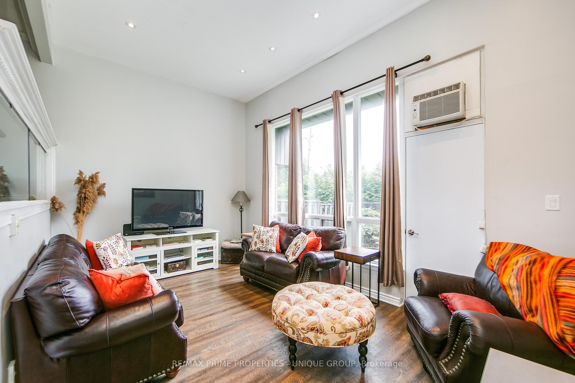 104 Darras Court photo 4