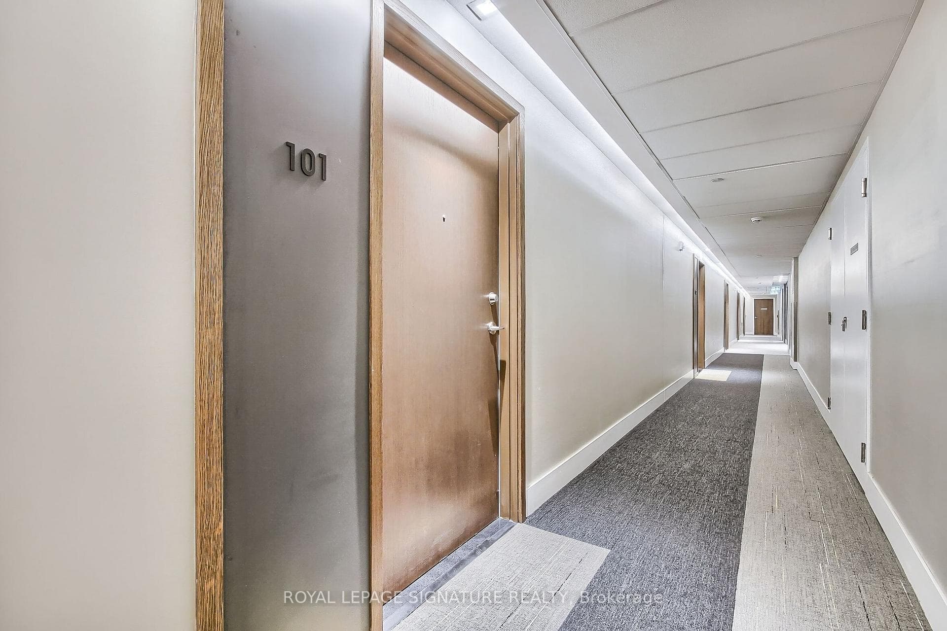 1331 Queen Street Unit 101 photo 4