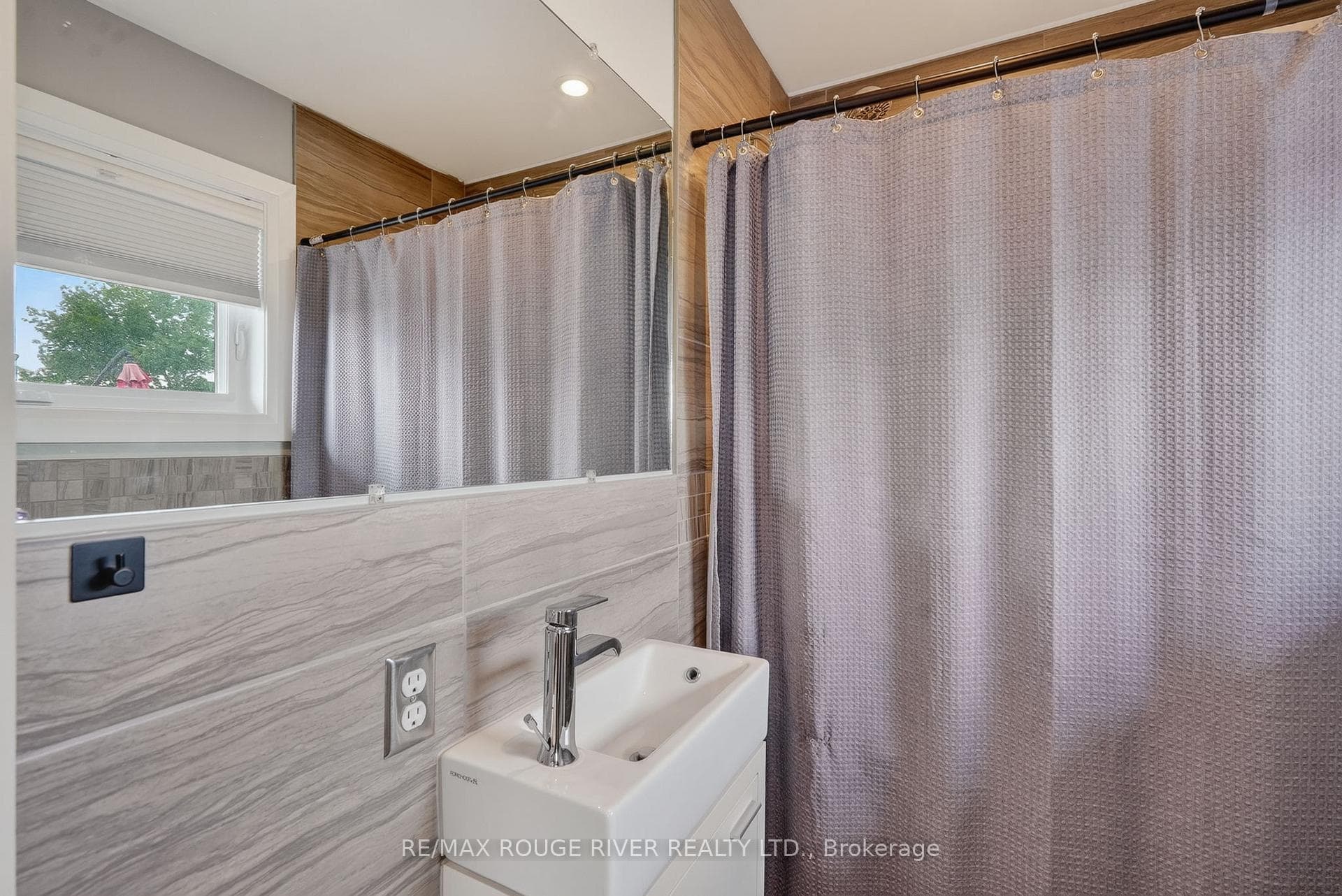 708 Mount Horeb Road photo 17