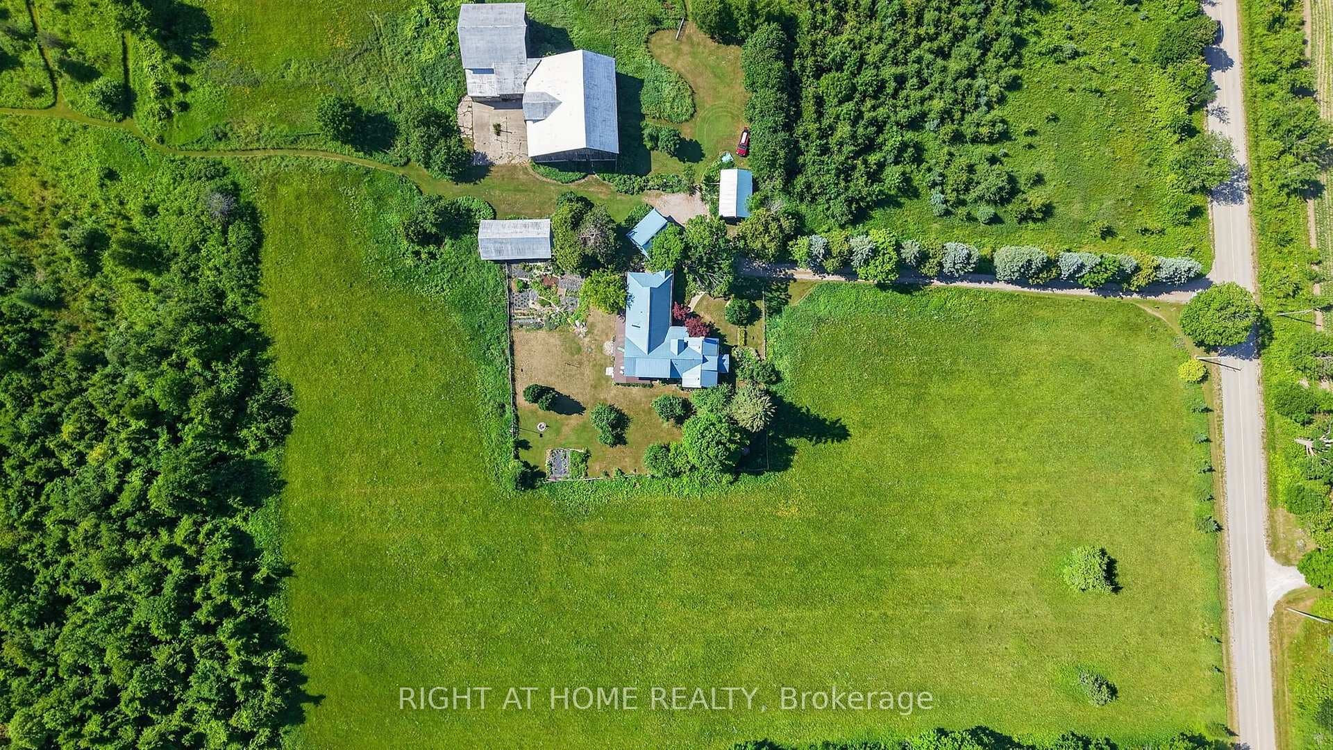 1284 Rumney Road photo 5