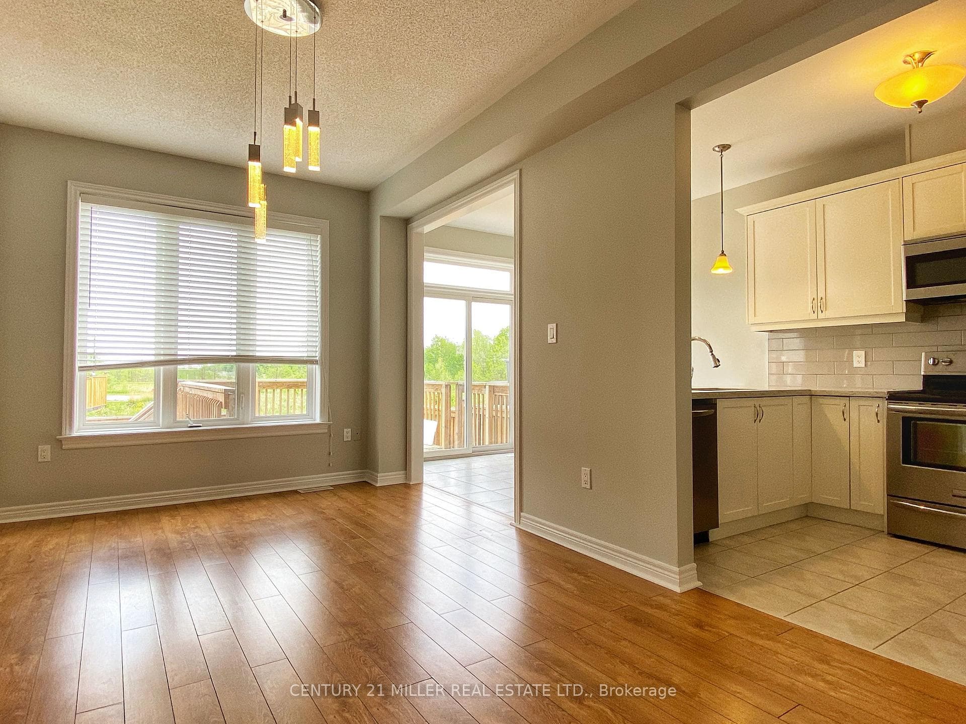 67 SUMMERBERRY Way photo 8