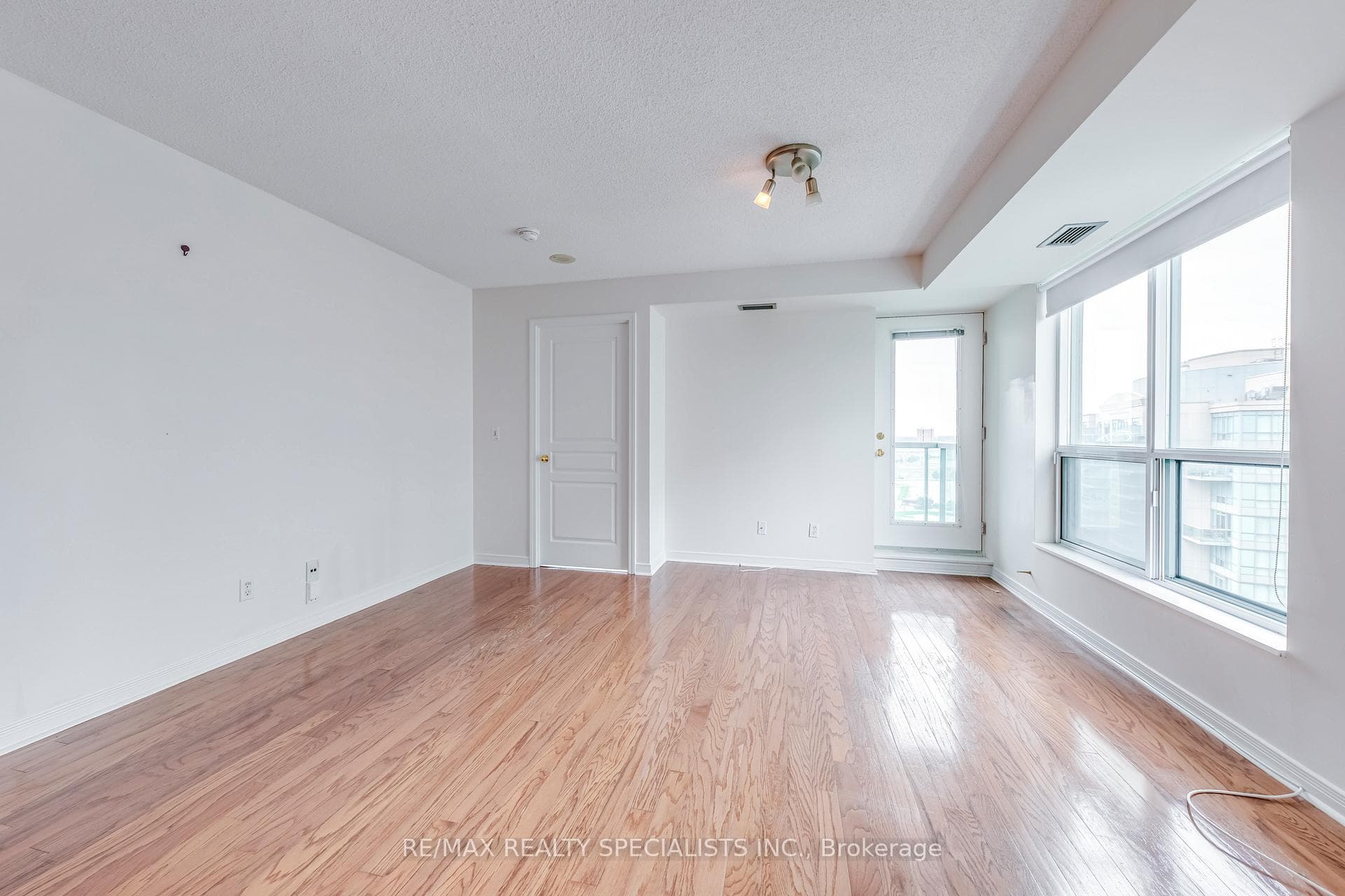2545 Erin Centre Boulevard Unit 1409 photo 8