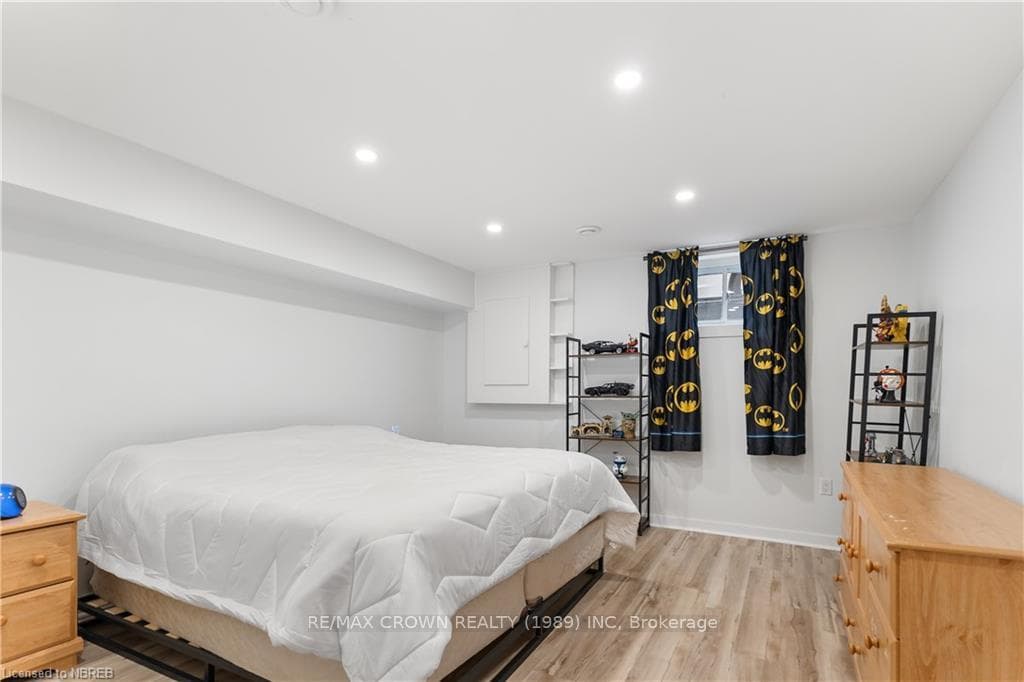855 PINEWOOD Road photo 22