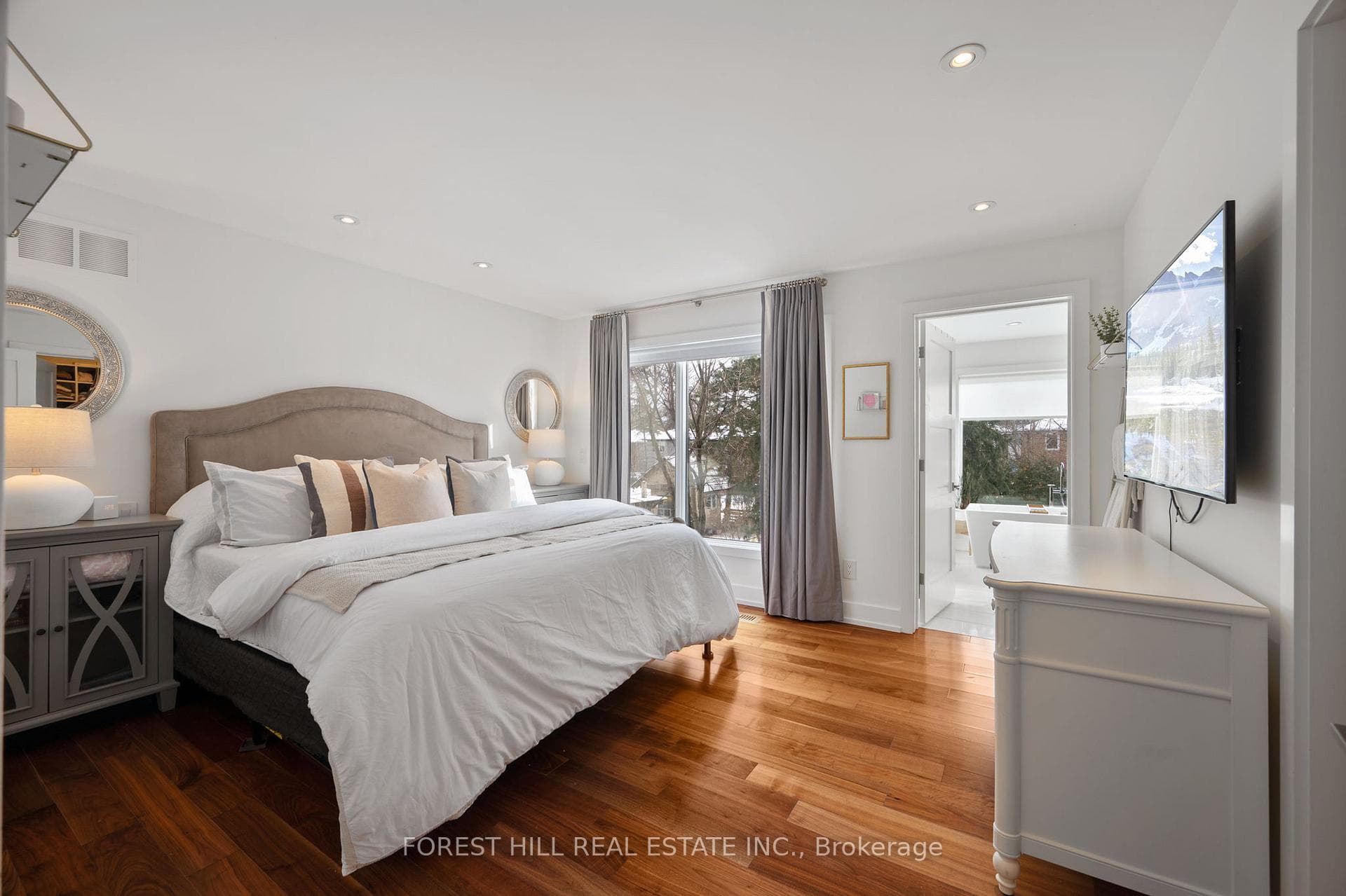 289 Sandringham Drive photo 21