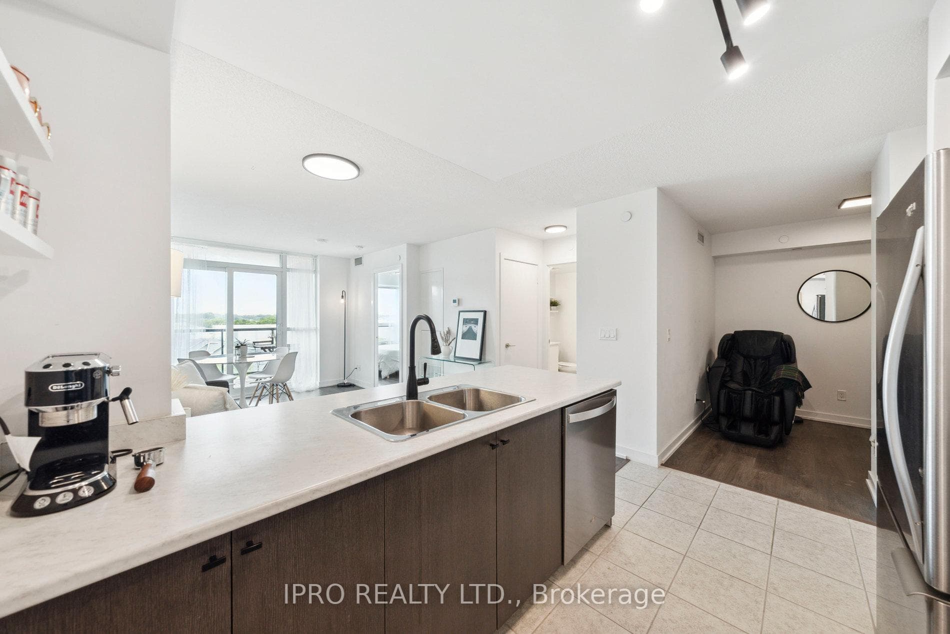 8 Trent Avenue Unit 513 photo 12