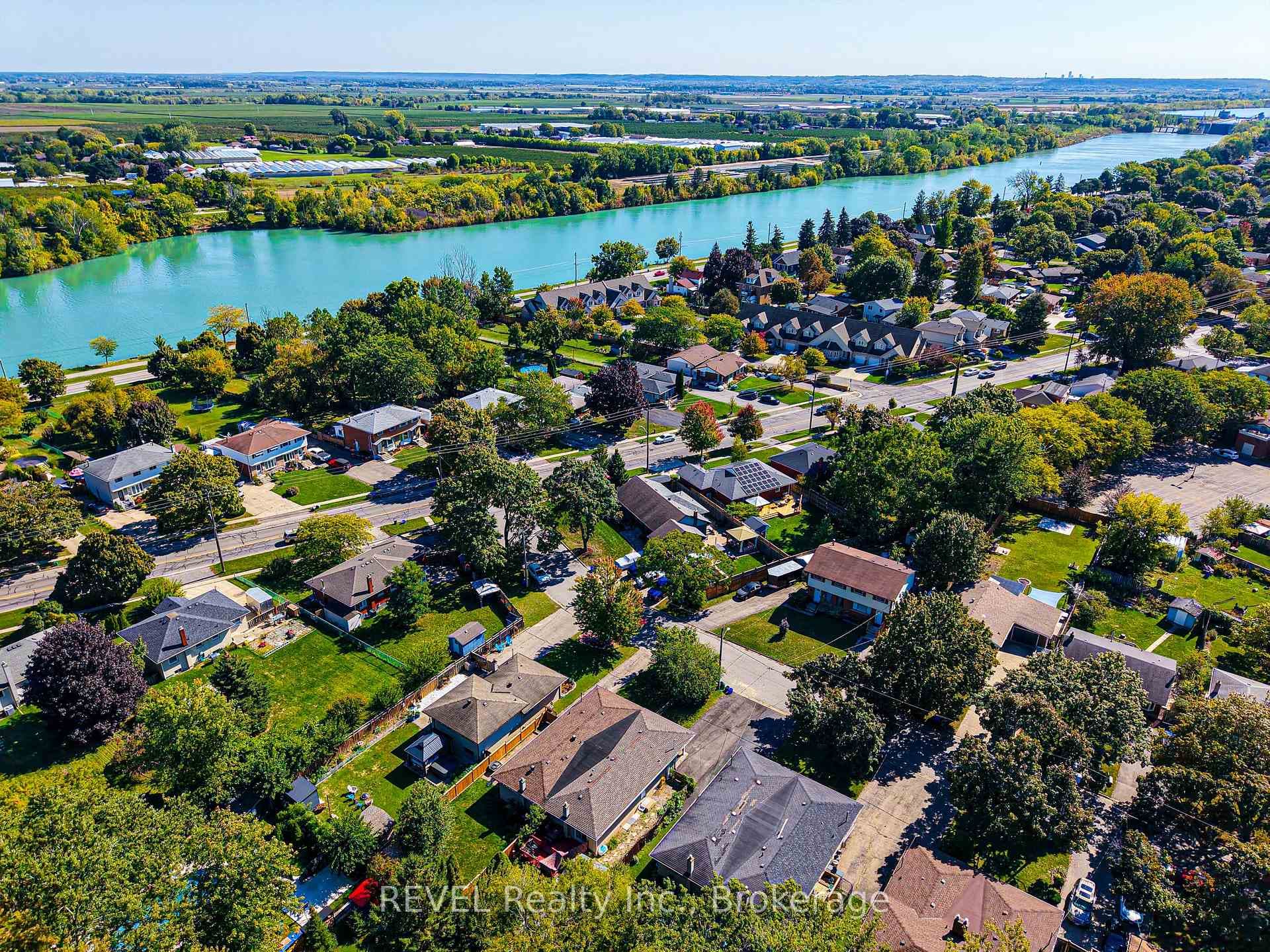 67 Louis Avenue photo 44