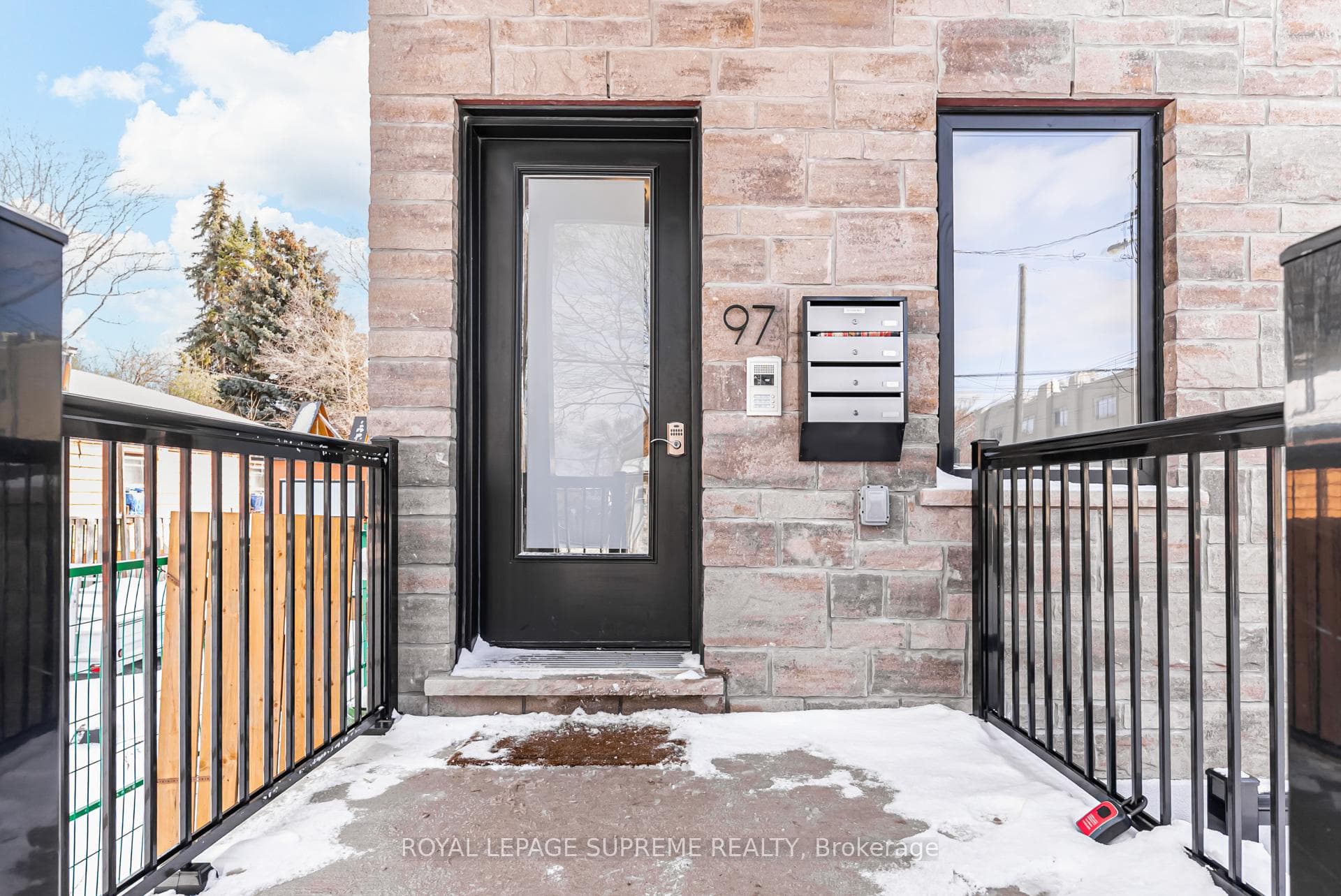 97 Bernice Crescent Unit 3 photo 5