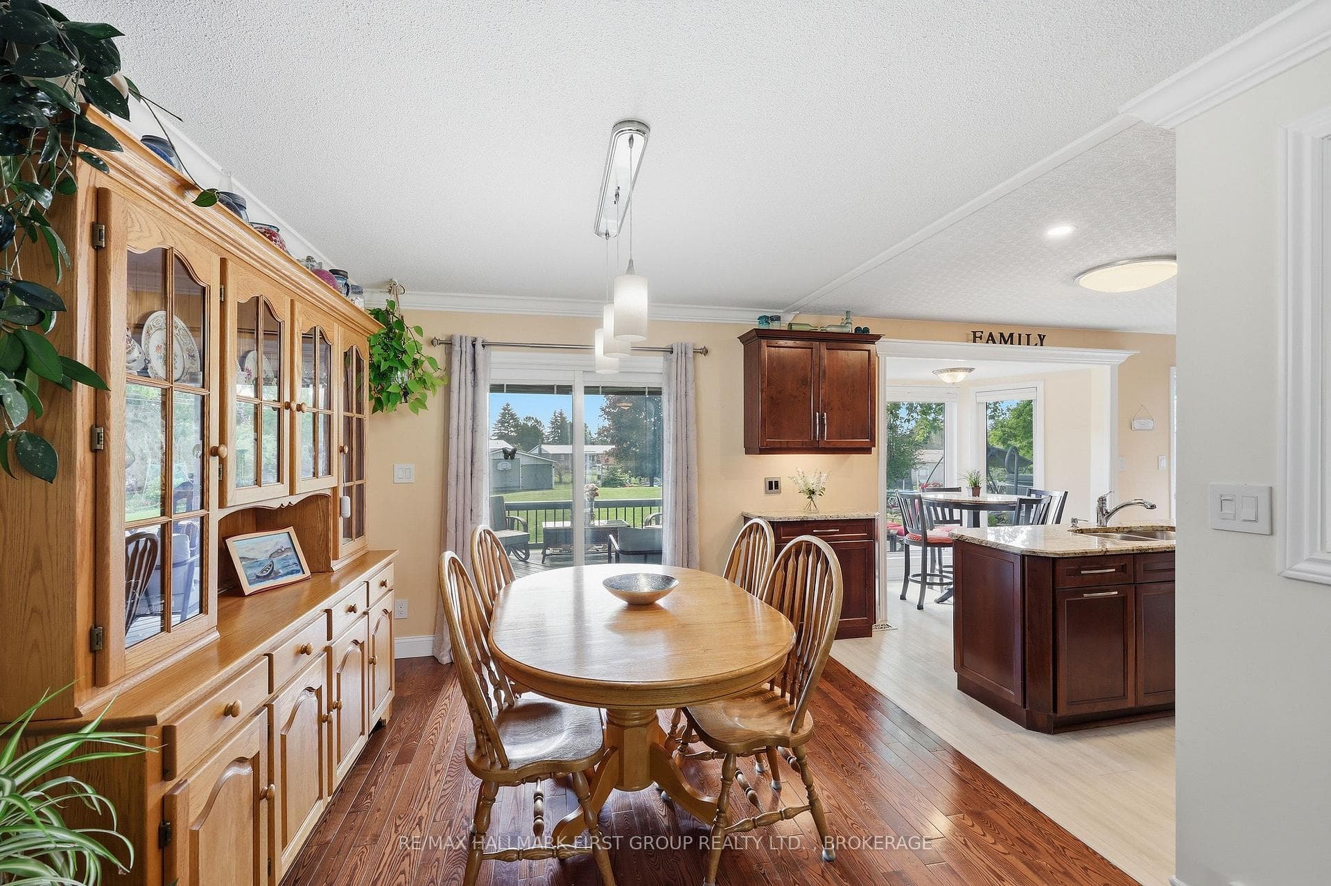 1470 Sydenham Road photo 9