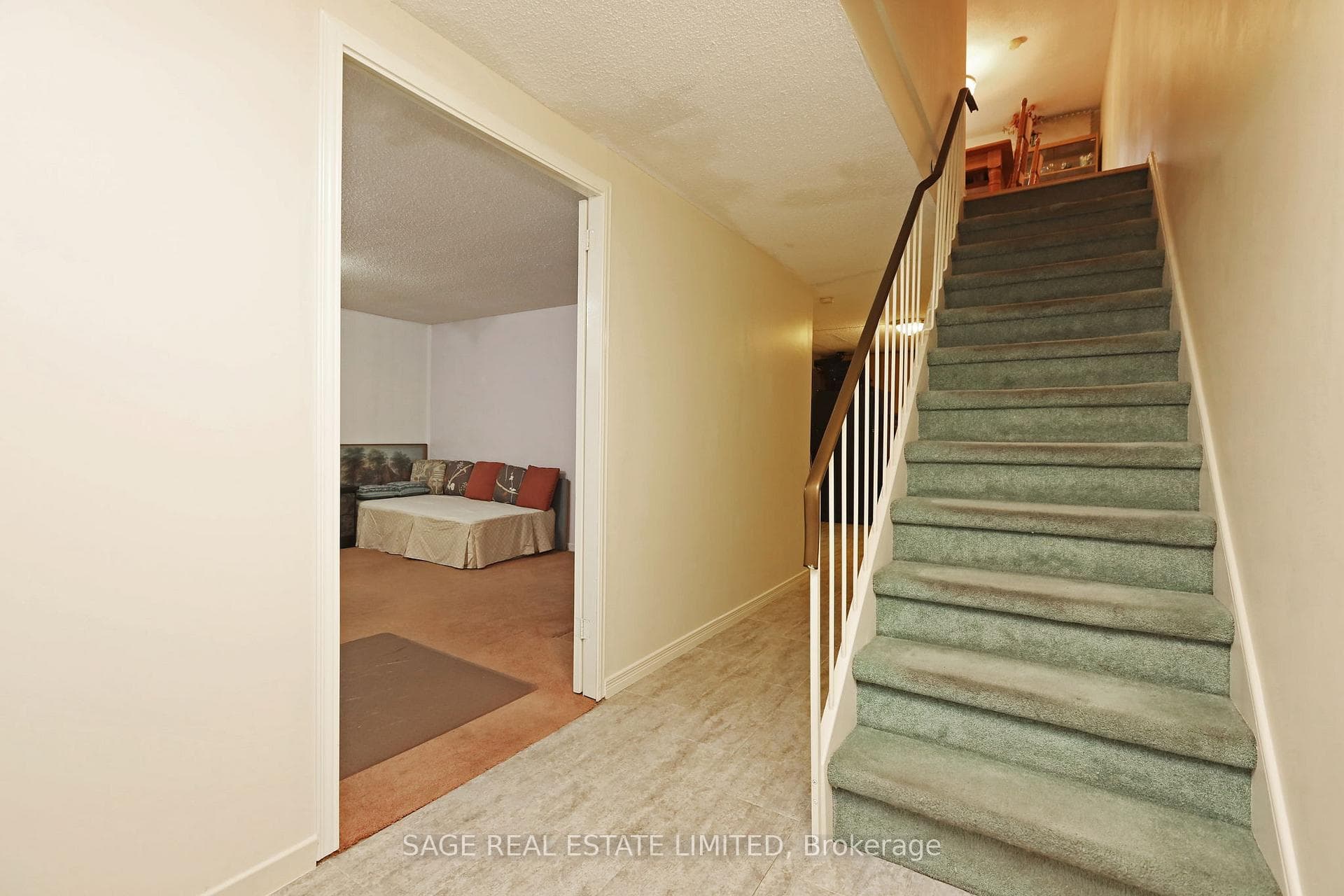 50 Antibes Drive photo 26