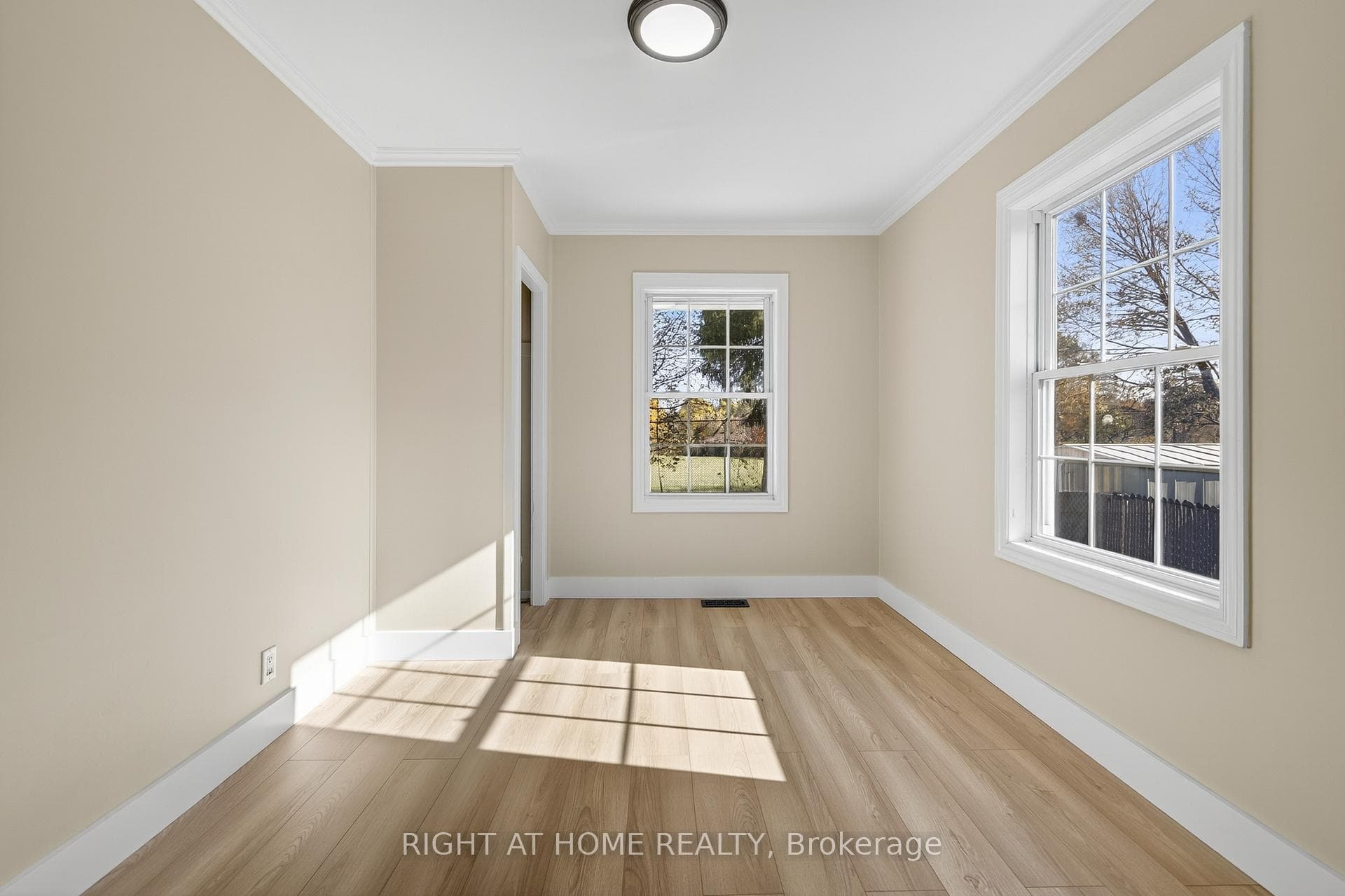 11 Newton Street photo 20