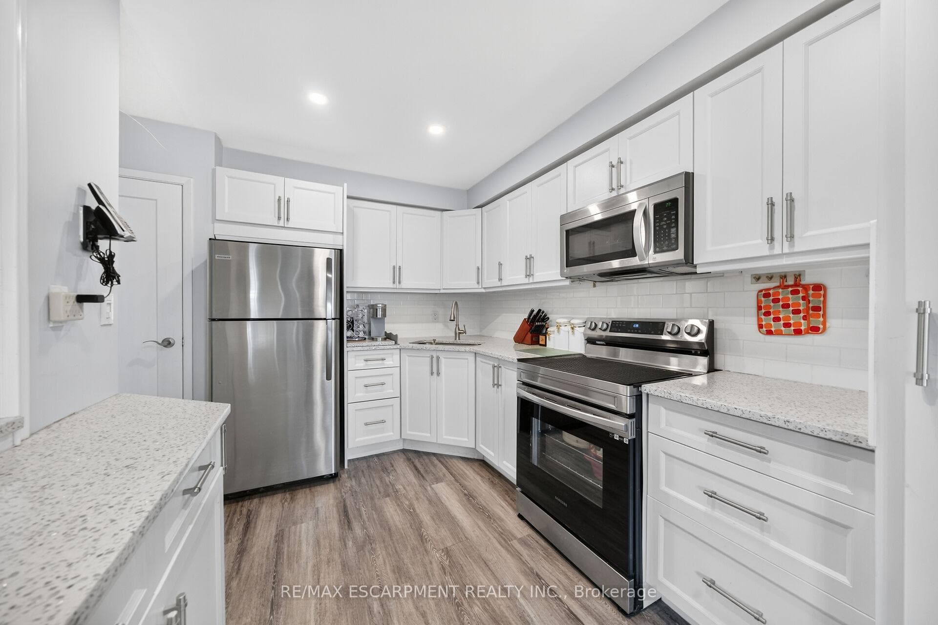 860 Rymal Road Unit 27 photo 24