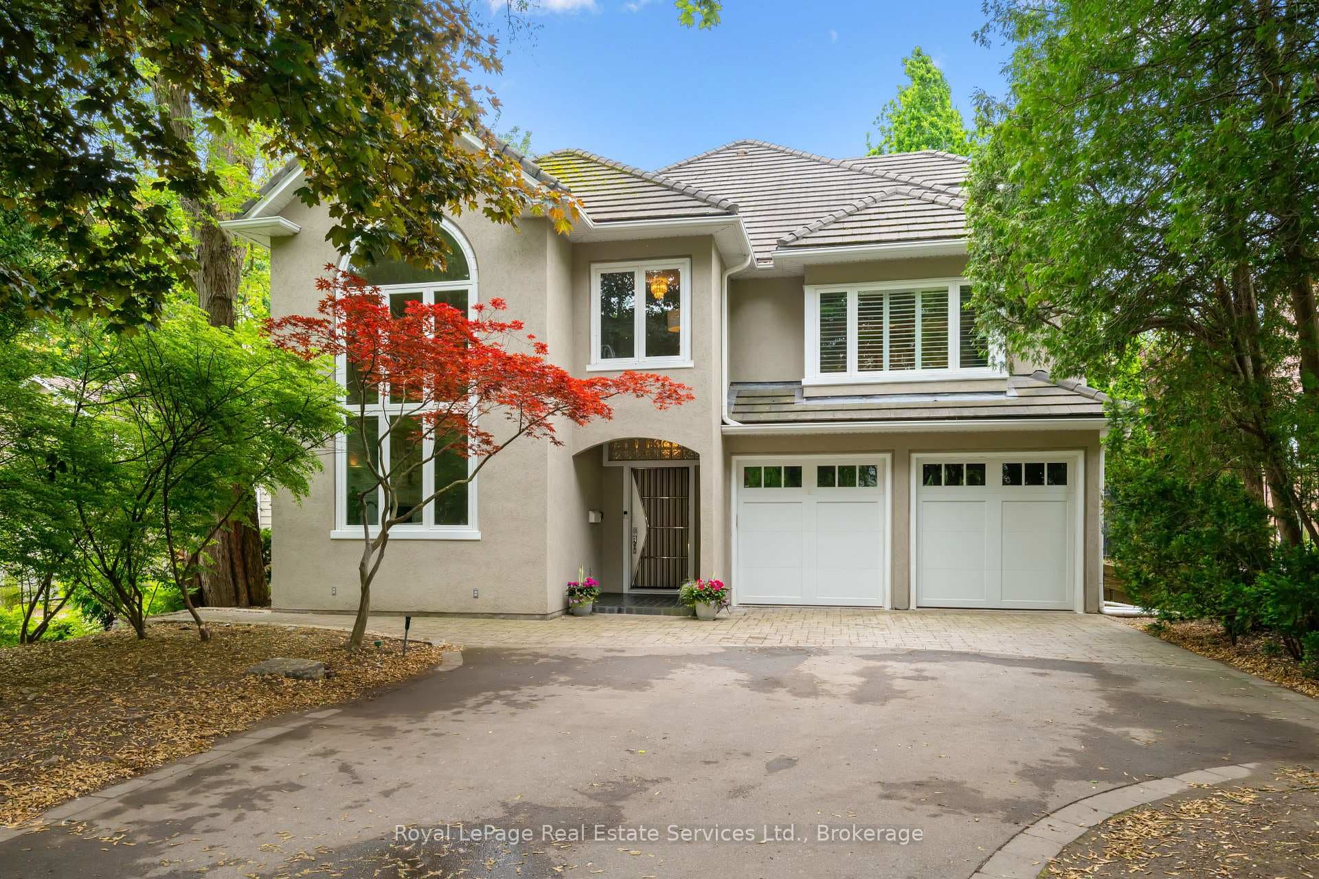 480 CHARTWELL Road photo 1