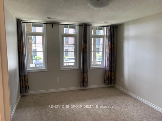 333 Gosling Gardens Unit 203 photo 8