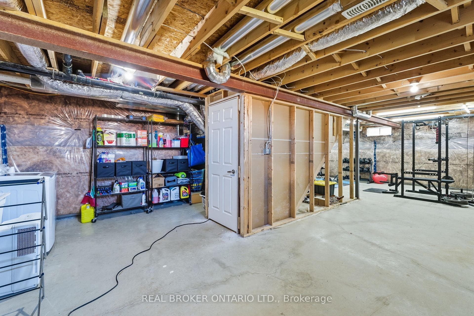 18 Dennis Drive photo 17