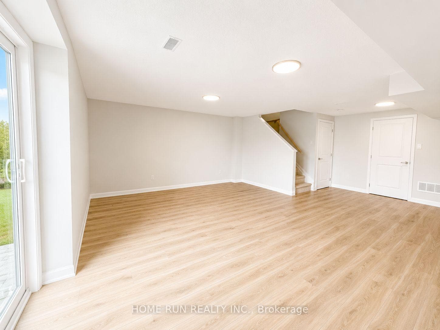 233 Bankside Way photo 18