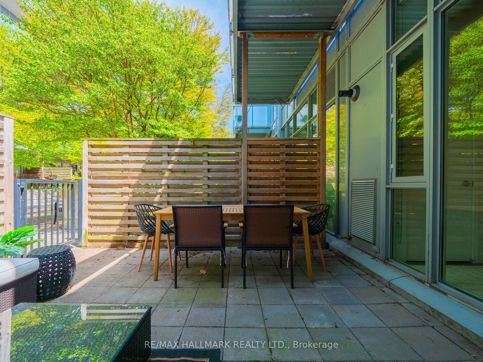 201 Carlaw Avenue Unit 112 photo 33