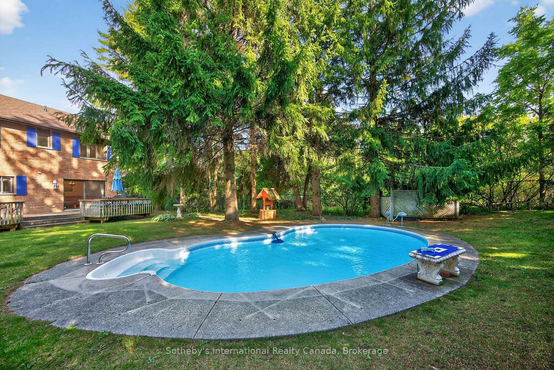 152 Bayview Avenue photo 35