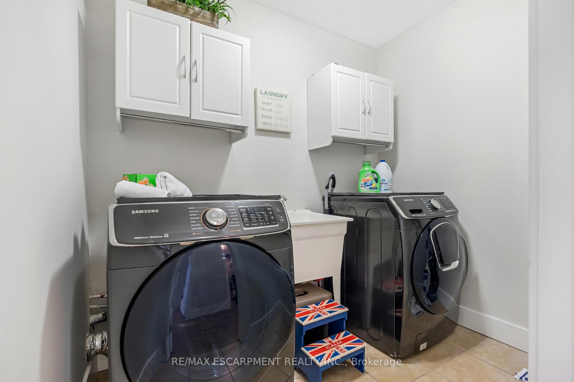 51 Thames Way photo 27