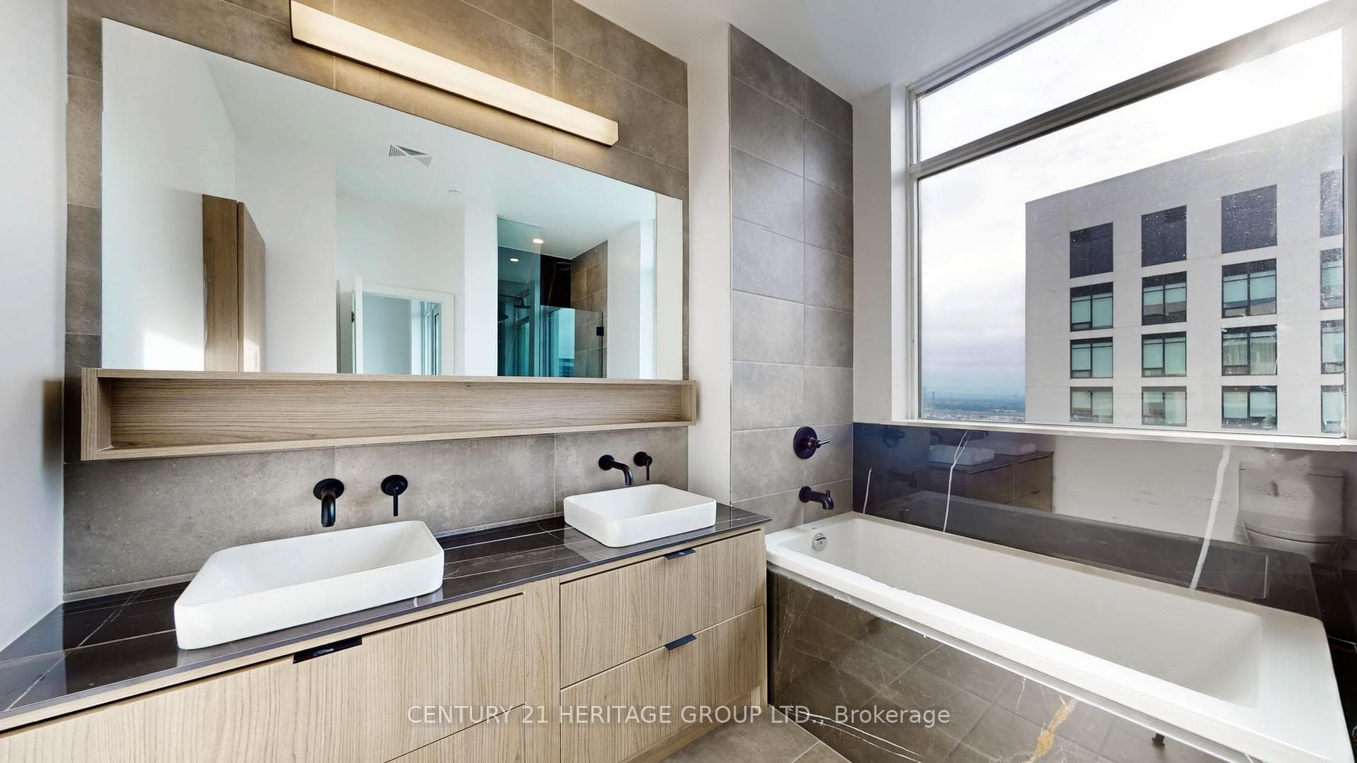 8888 Yonge Street Unit 1305 photo 22