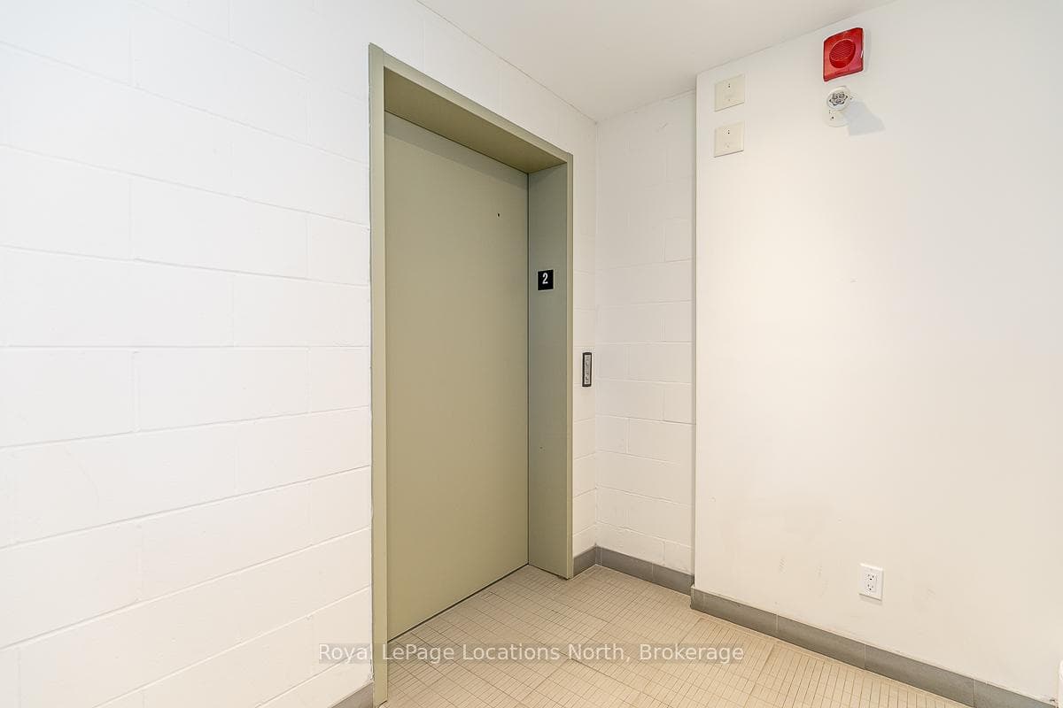 4 Anchorage Crescent Unit 205 photo 27