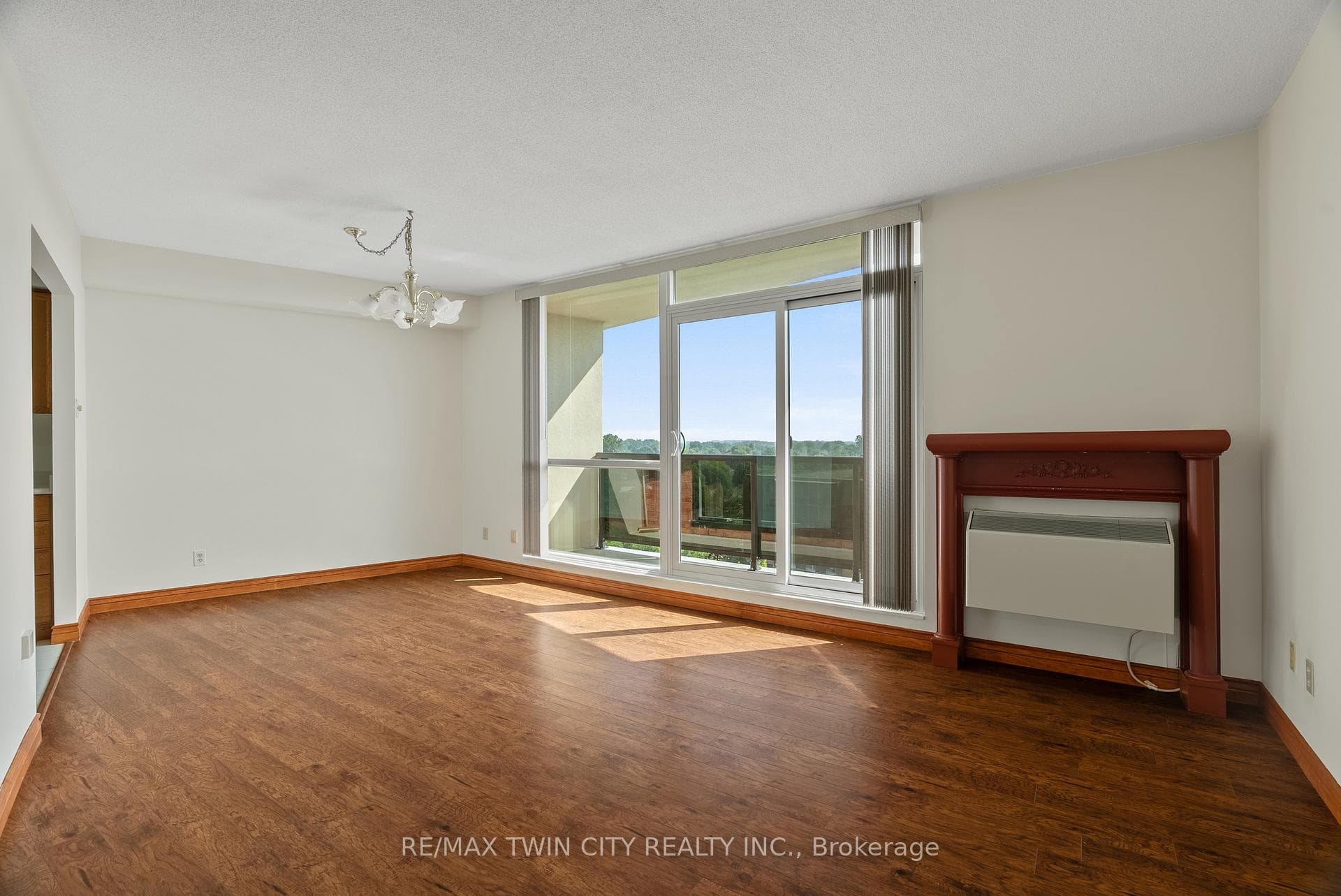 9 Bonheur Court Unit 905 photo 13