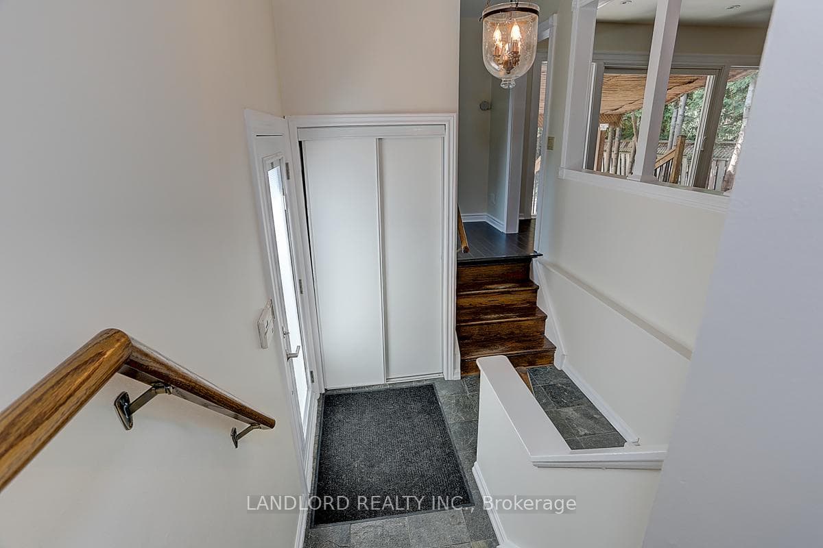 64 Shaver Avenue photo 23